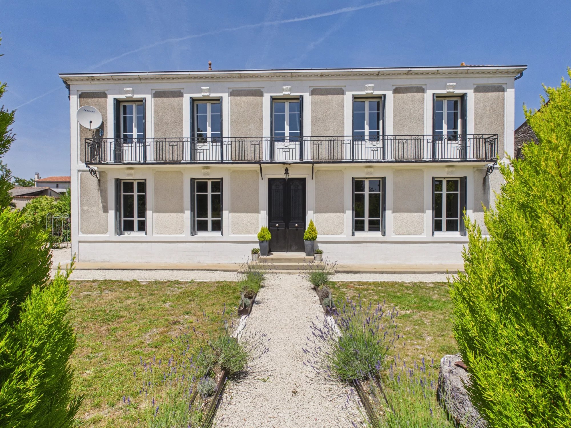 Exceptional Country Home with Pool, Barns and Stunning Rural Views, Poitou-Charentes – France – BVI85490