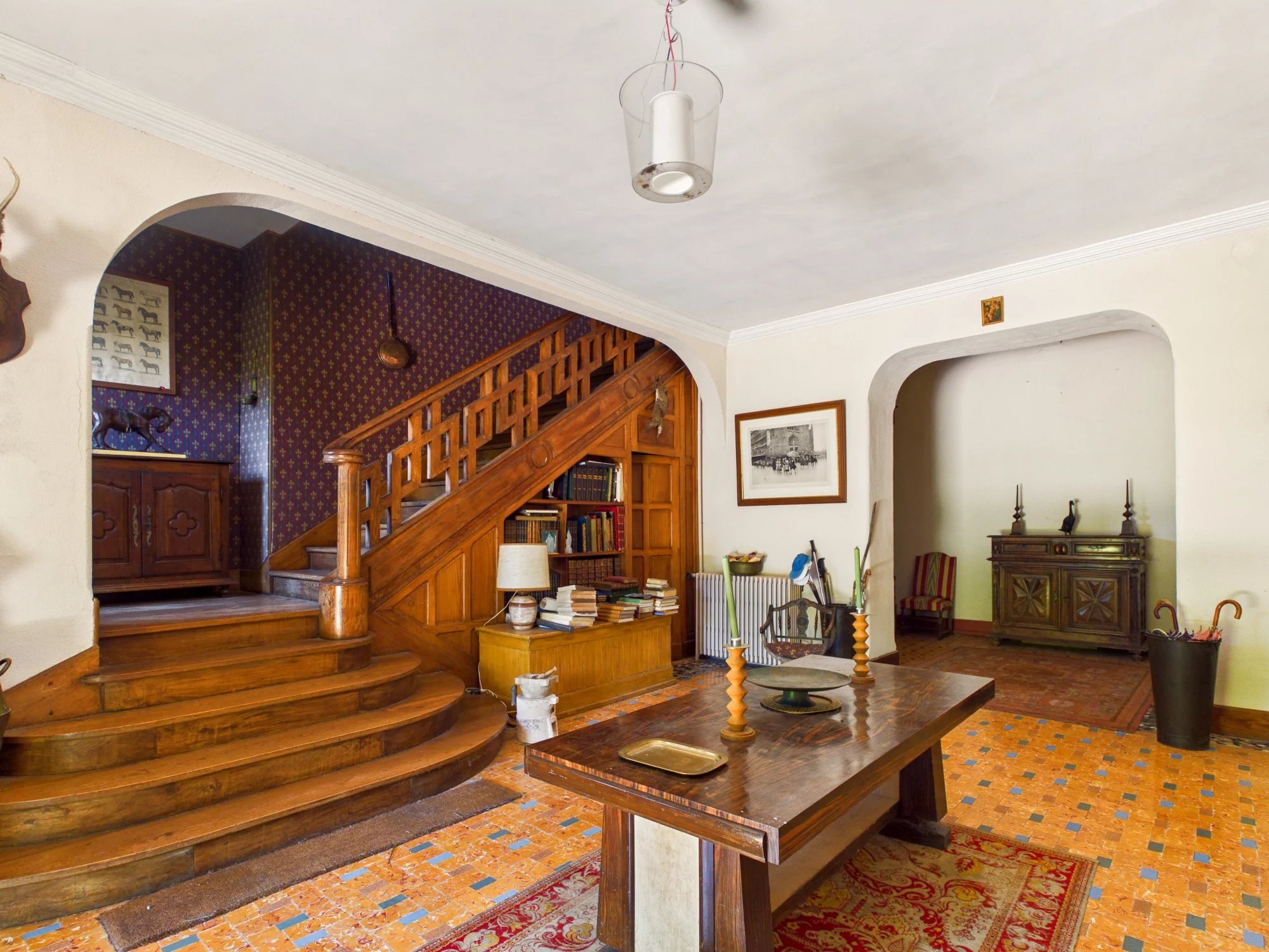 Elegant Estate with Manor House and 4 other dwellings in 10 hectares of land in the the Black Mountain area, Midi-Pyrénées – France – BVI67010
