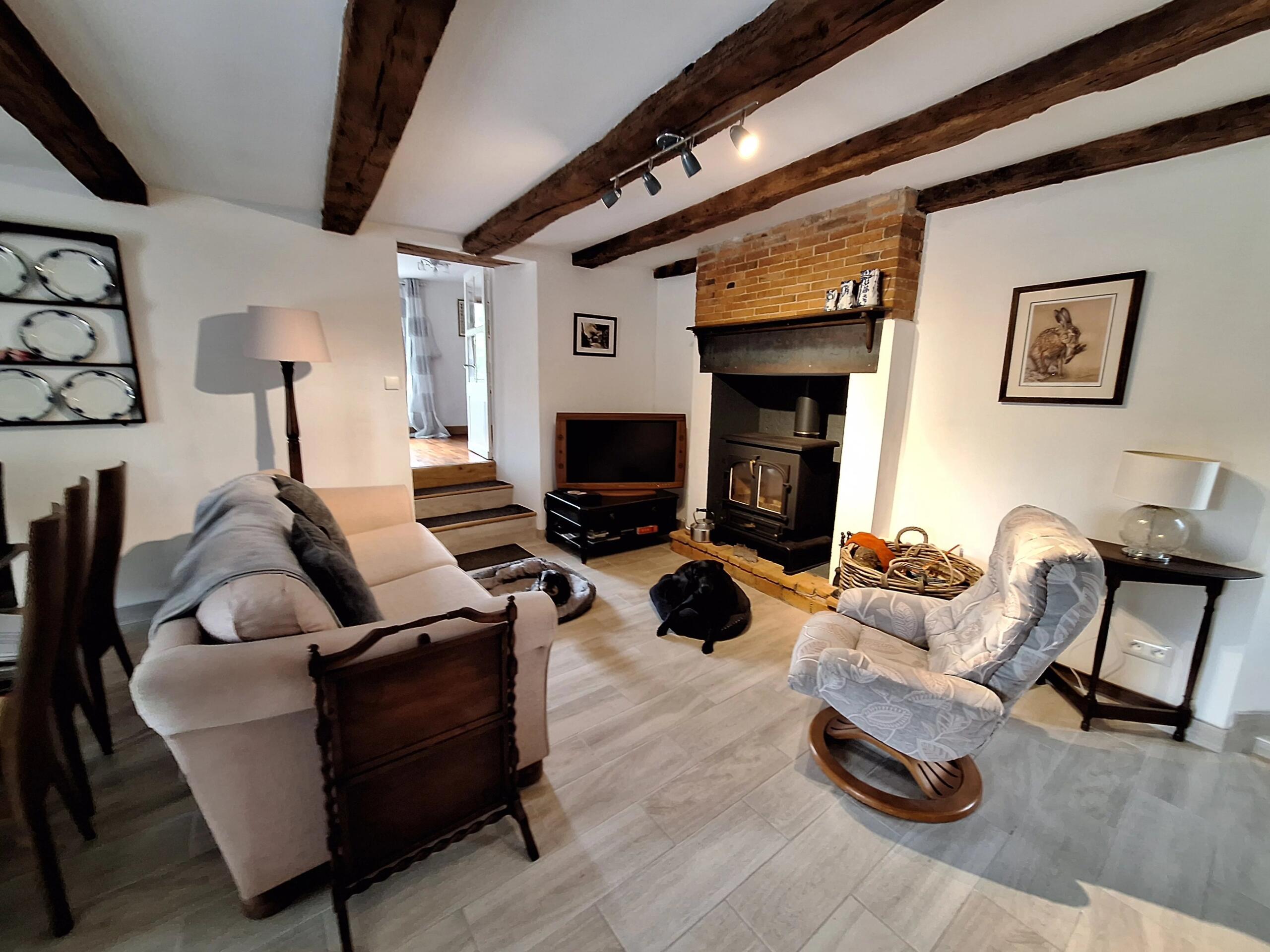 Delightful renovated country home, Poitou-Charentes – France – BVI85785