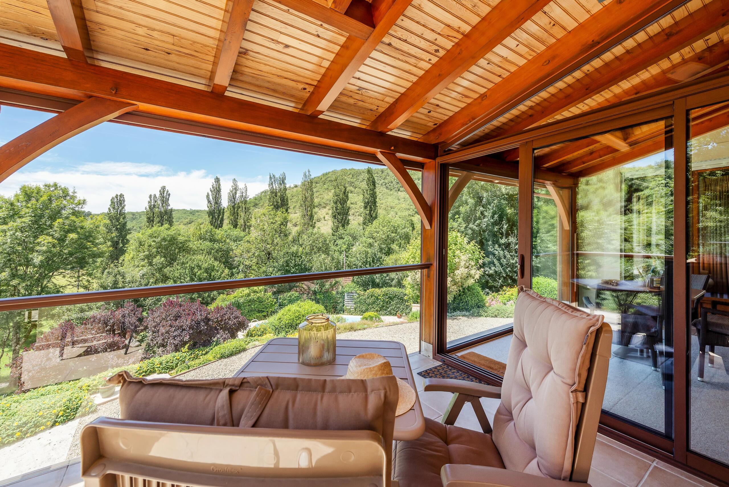 Exceptional Countryside Home with Pool,  Hot Tub and Panoramic Views Near Cahors, Midi-Pyrénées – France – BVI86282