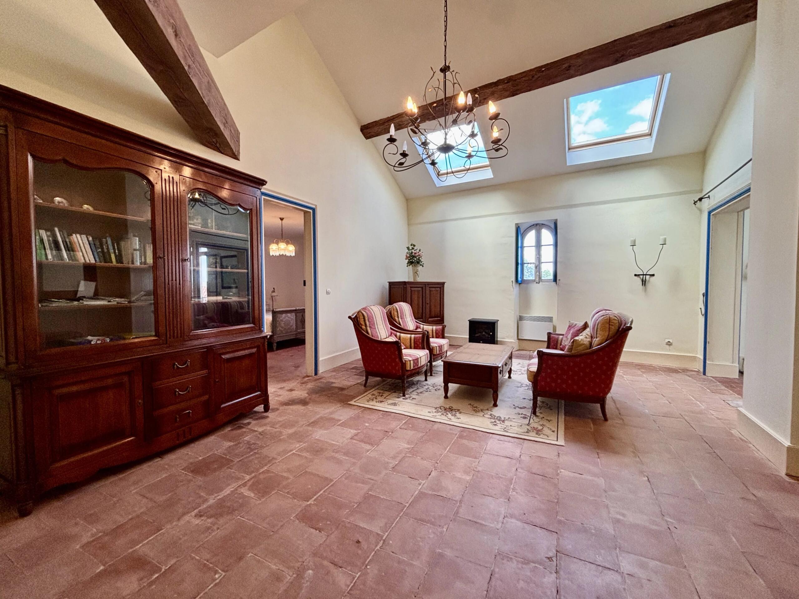Beautiful Character Apartment set within a historic Château, Languedoc-Roussillon – France – BVI86033