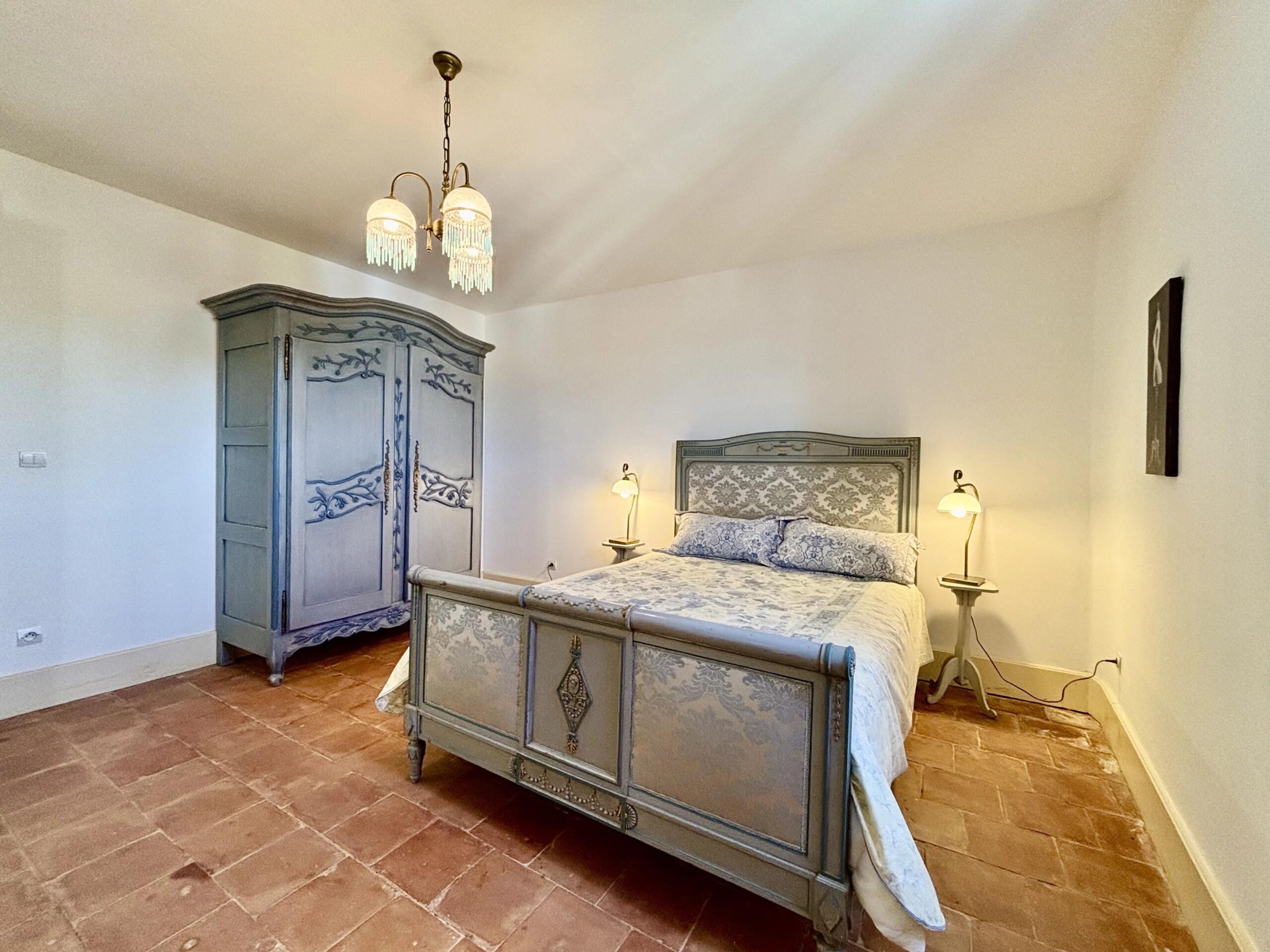 Beautiful Character Apartment set within a historic Château, Languedoc-Roussillon – France – BVI86033