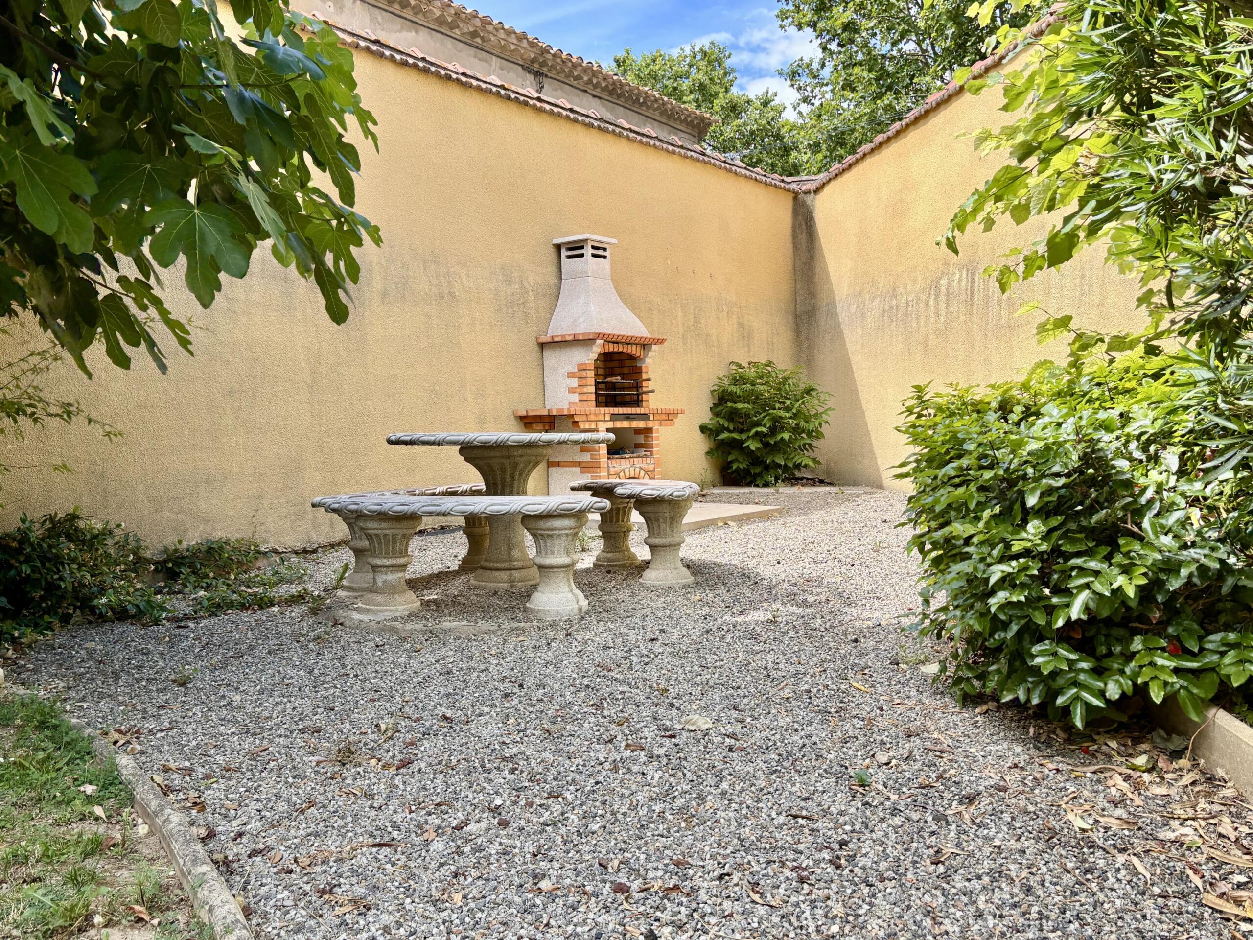 Beautiful Character Apartment set within a historic Château, Languedoc-Roussillon – France – BVI86033