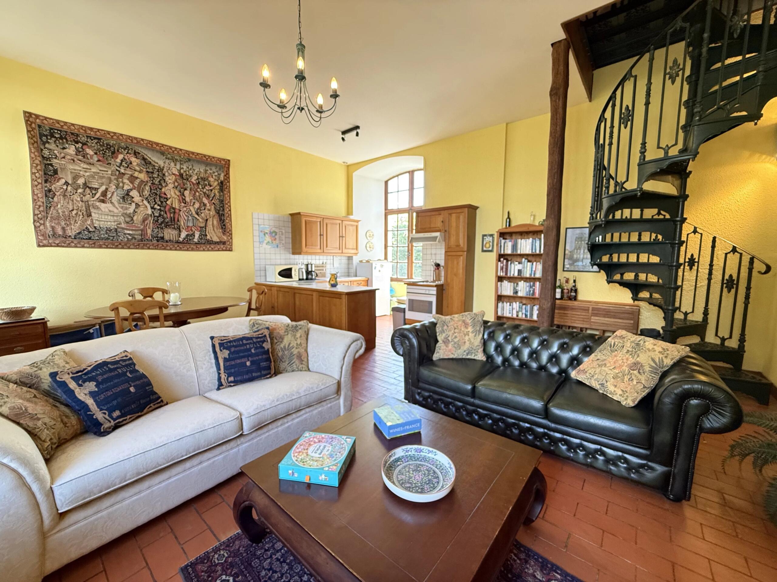 Exceptional property in walled Château gardens – Exclusive to Beaux Villages, Poitou-Charentes – France – BVI85332