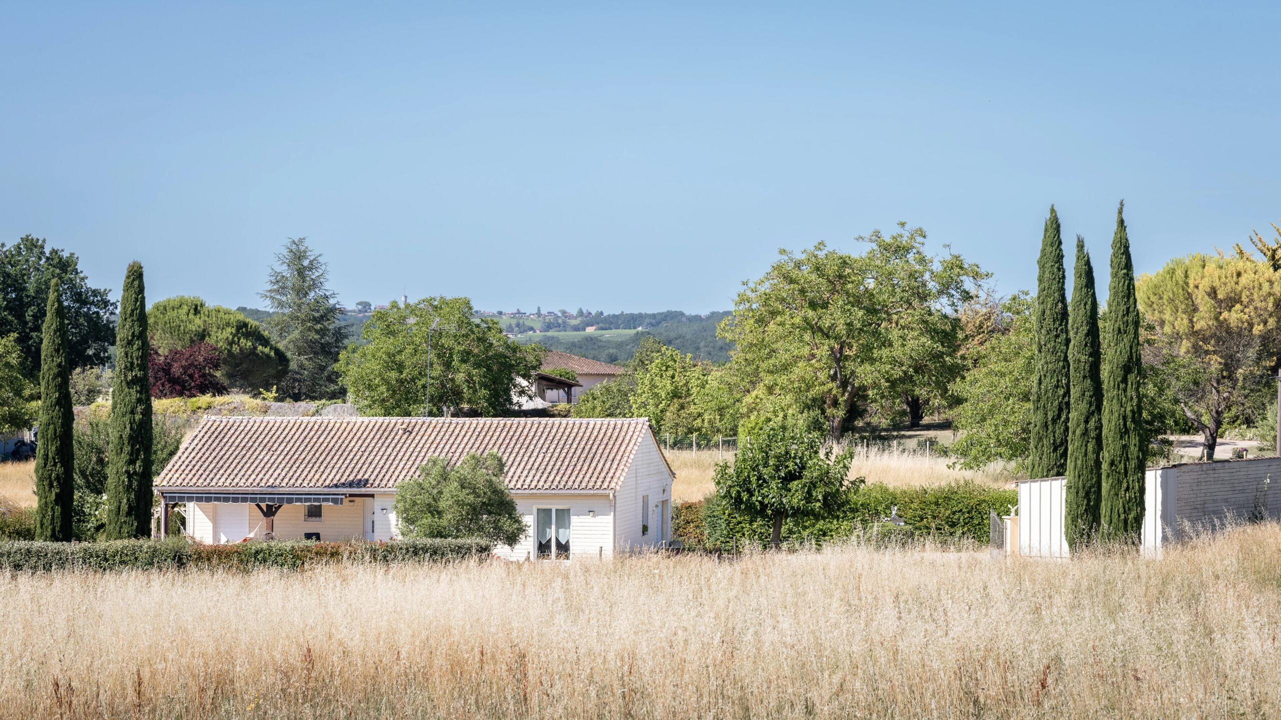 Single-storey house with double garage, workshop and 1200 m² of land, Aquitaine – France – BVI86111