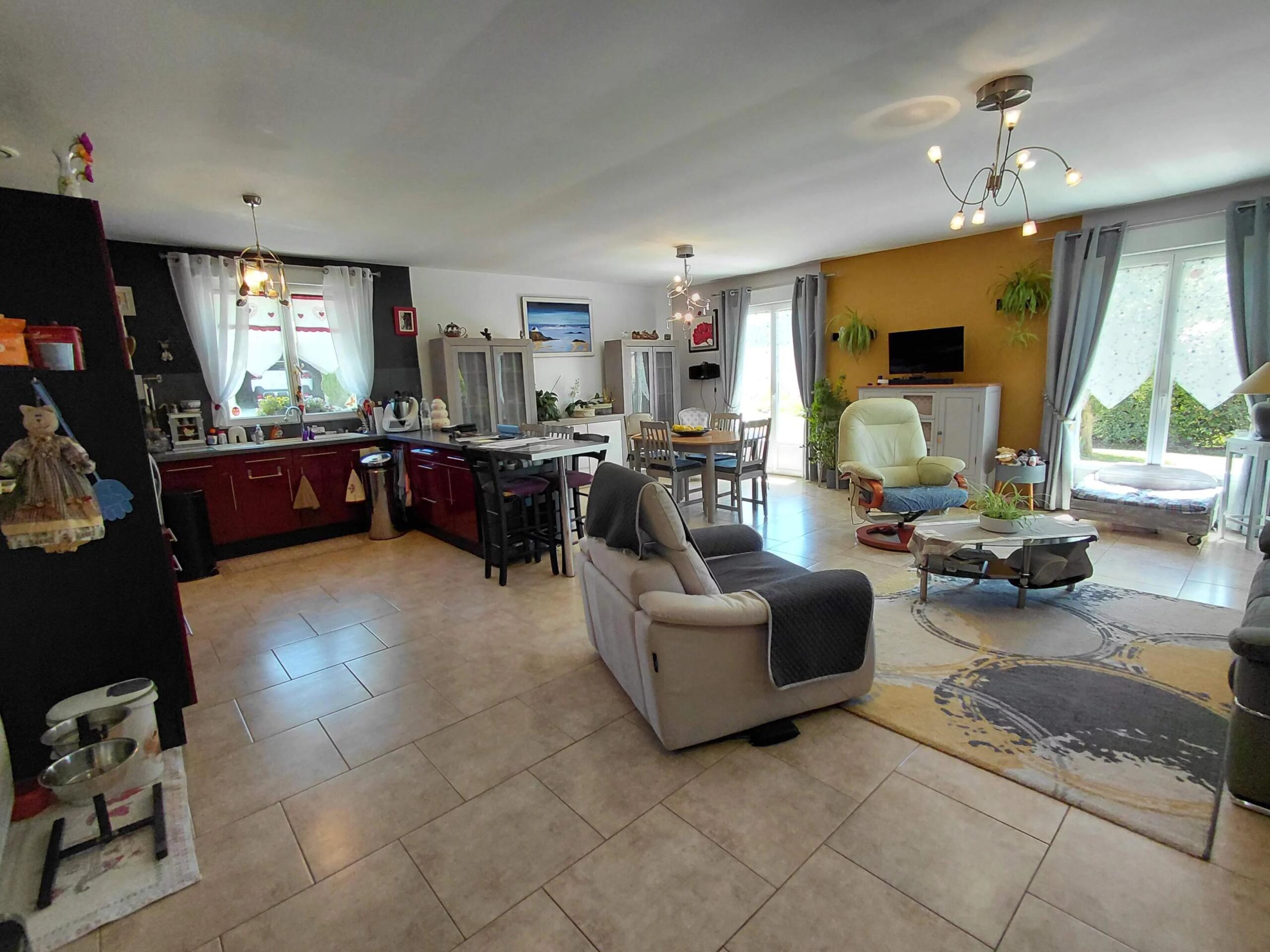 Single-storey house with double garage, workshop and 1200 m² of land, Aquitaine – France – BVI86111