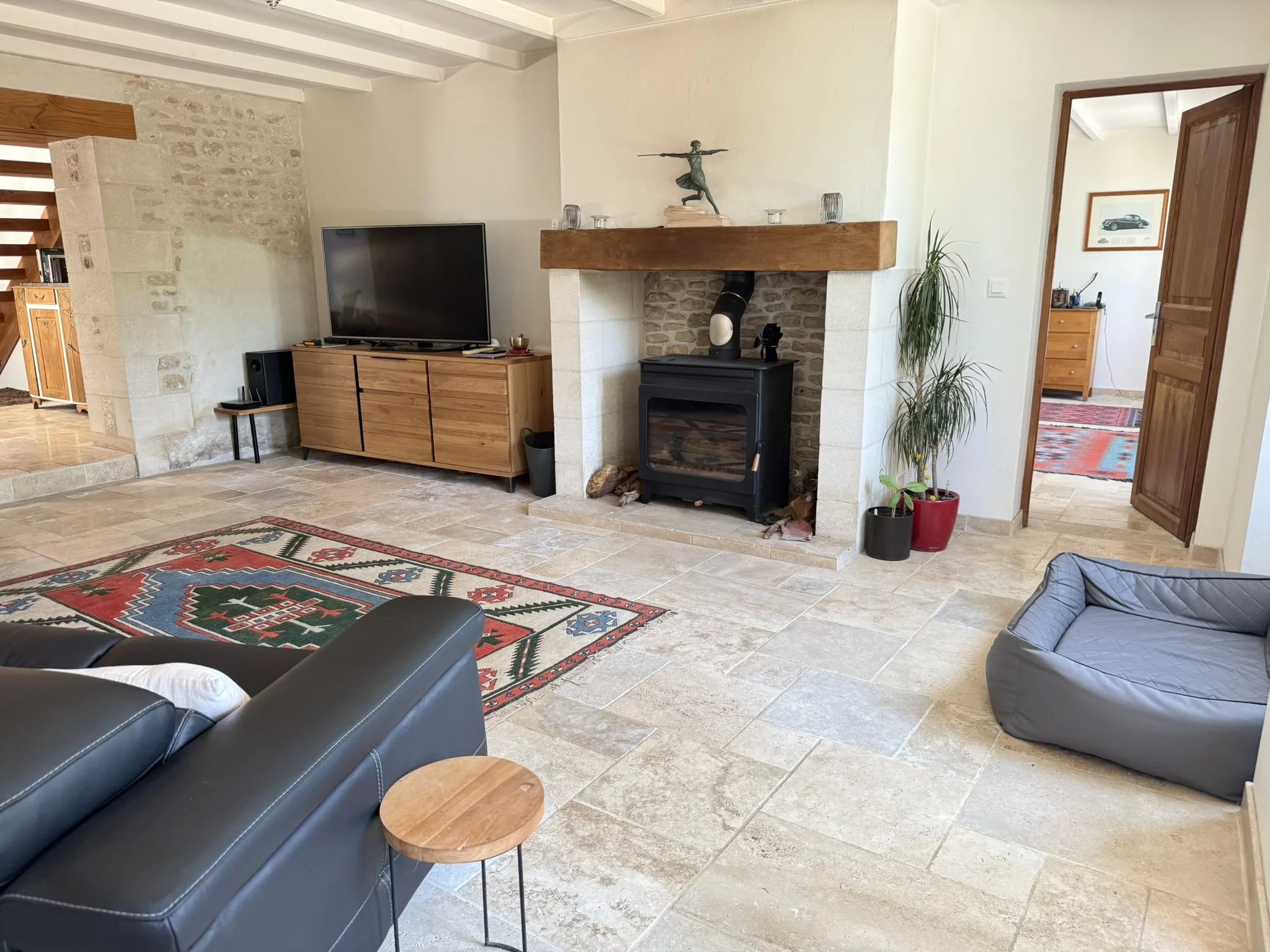 Versatile Home with Rental Potential Gardens and Pool, Aquitaine – France – BVI85270