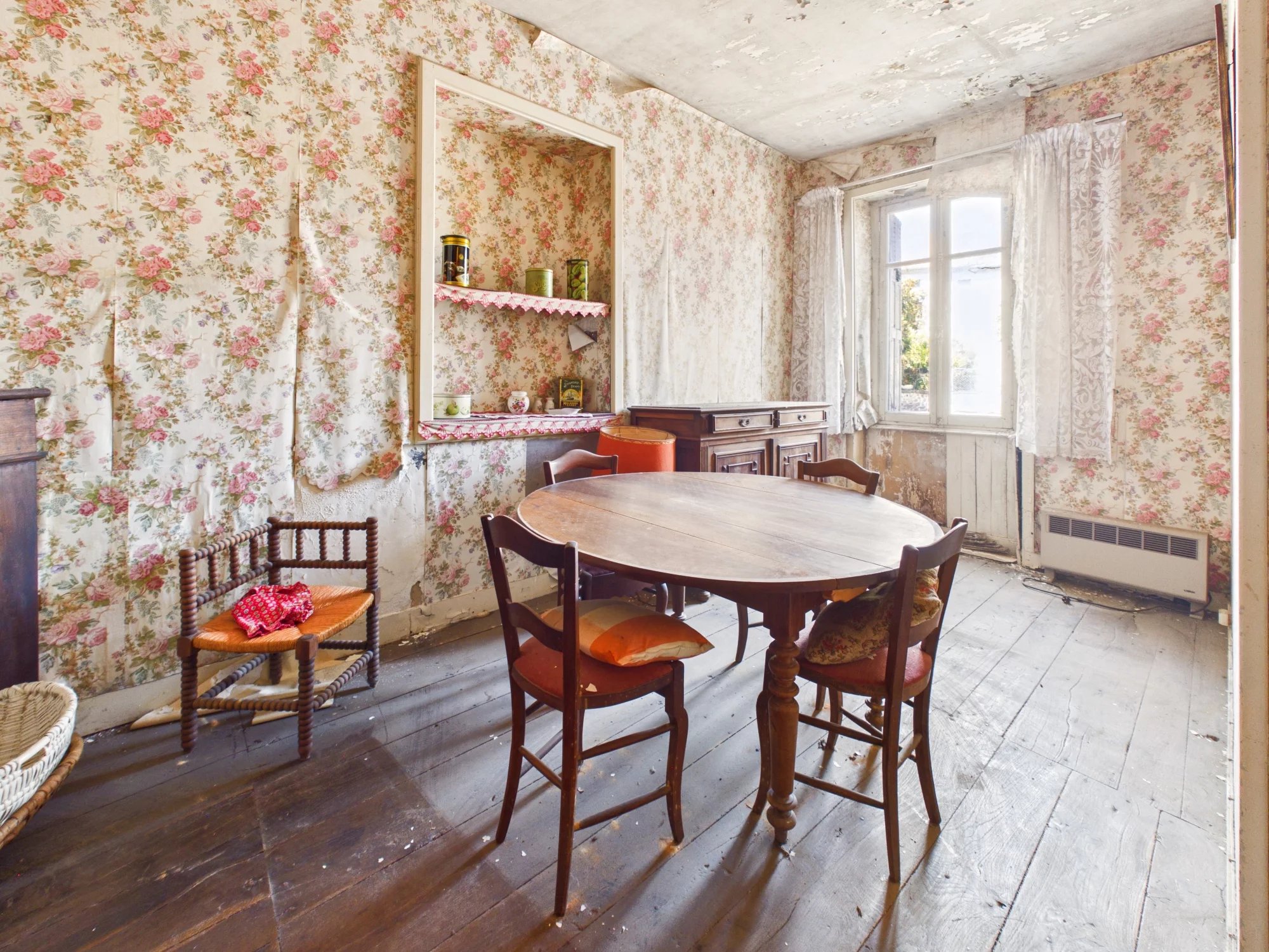 Character-filled home, brimming with charm, Aquitaine – France – BVI83856