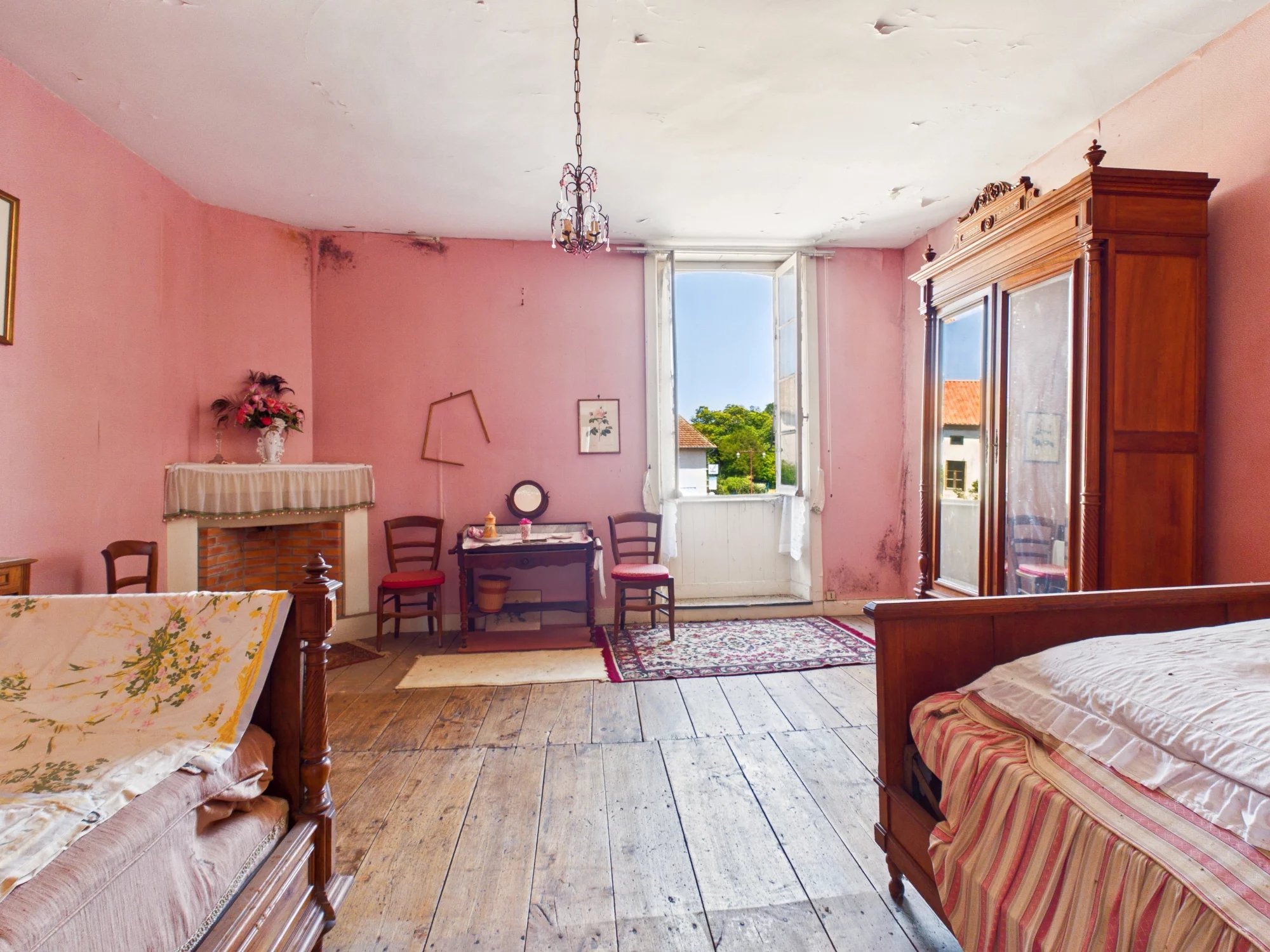 Character-filled home, brimming with charm, Aquitaine – France – BVI83856