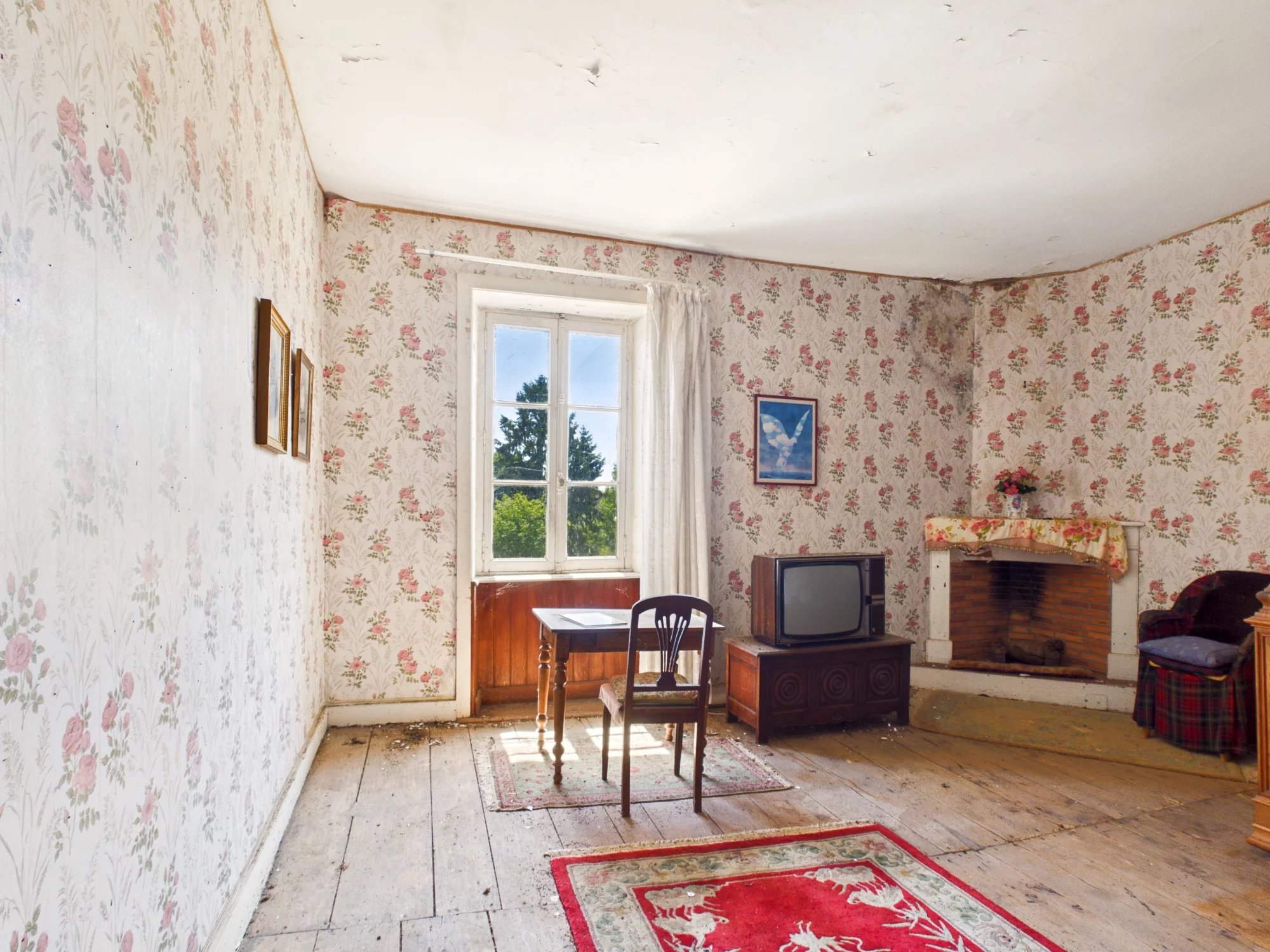 Character-filled home, brimming with charm, Aquitaine – France – BVI83856