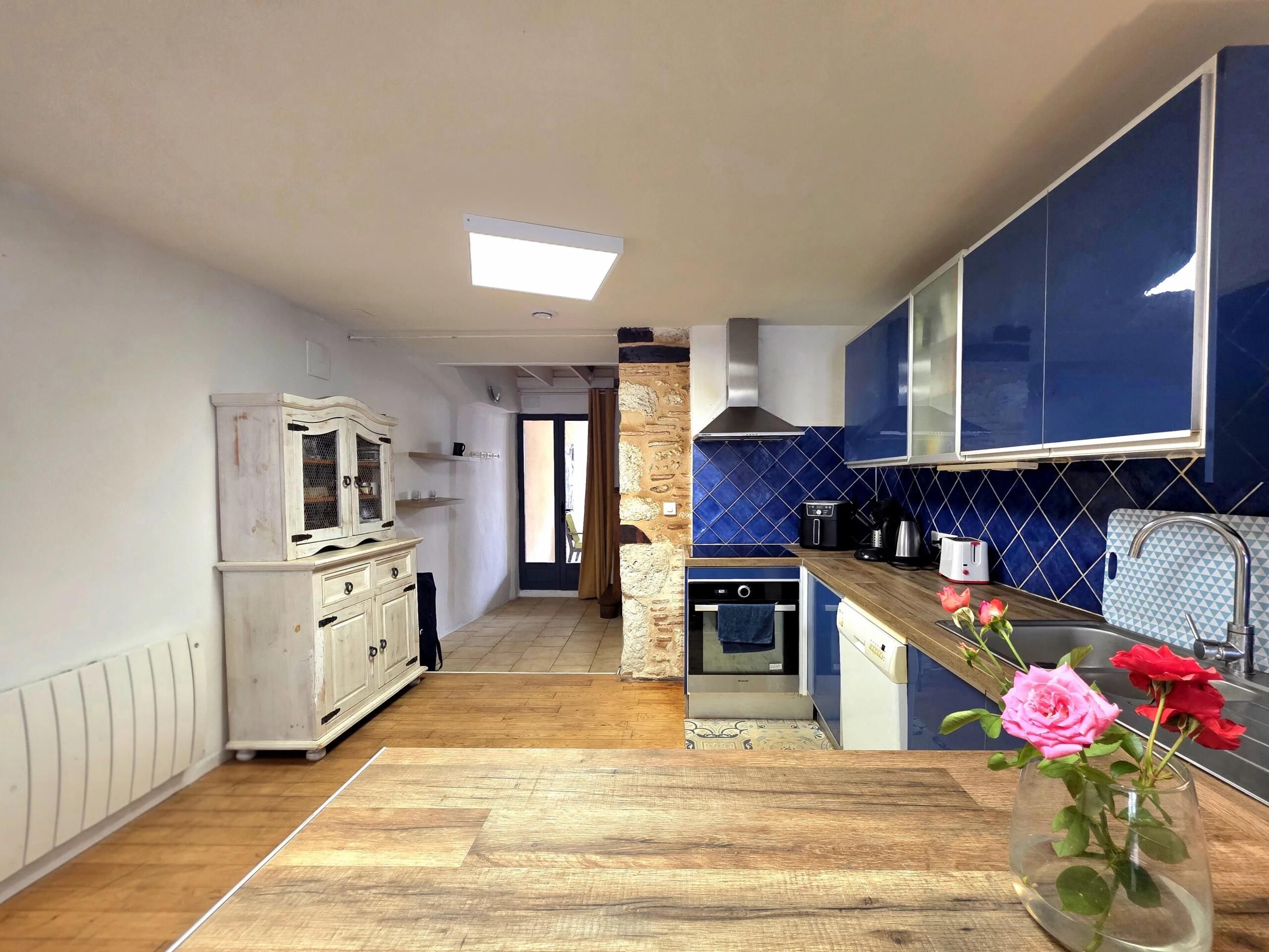Charming Townhouse with Courtyard in the Heart of Eymet, Aquitaine – France – BVI86318