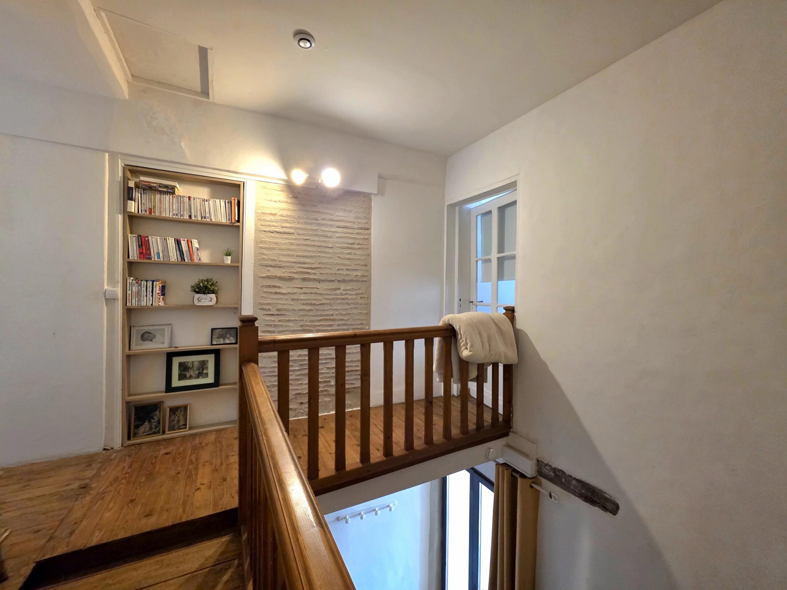Charming Townhouse with Courtyard in the Heart of Eymet, Aquitaine – France – BVI86318