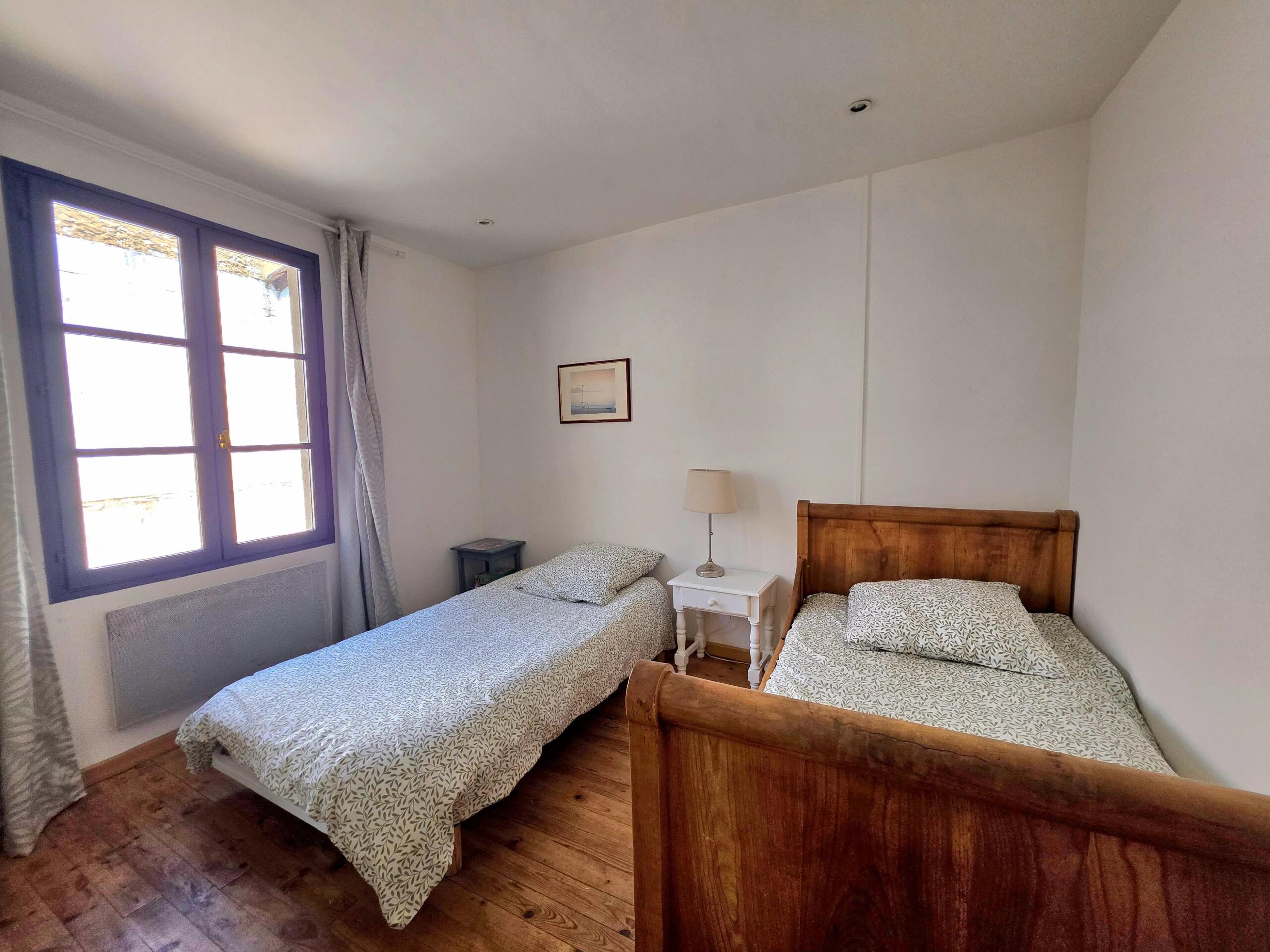 Charming Townhouse with Courtyard in the Heart of Eymet, Aquitaine – France – BVI86318