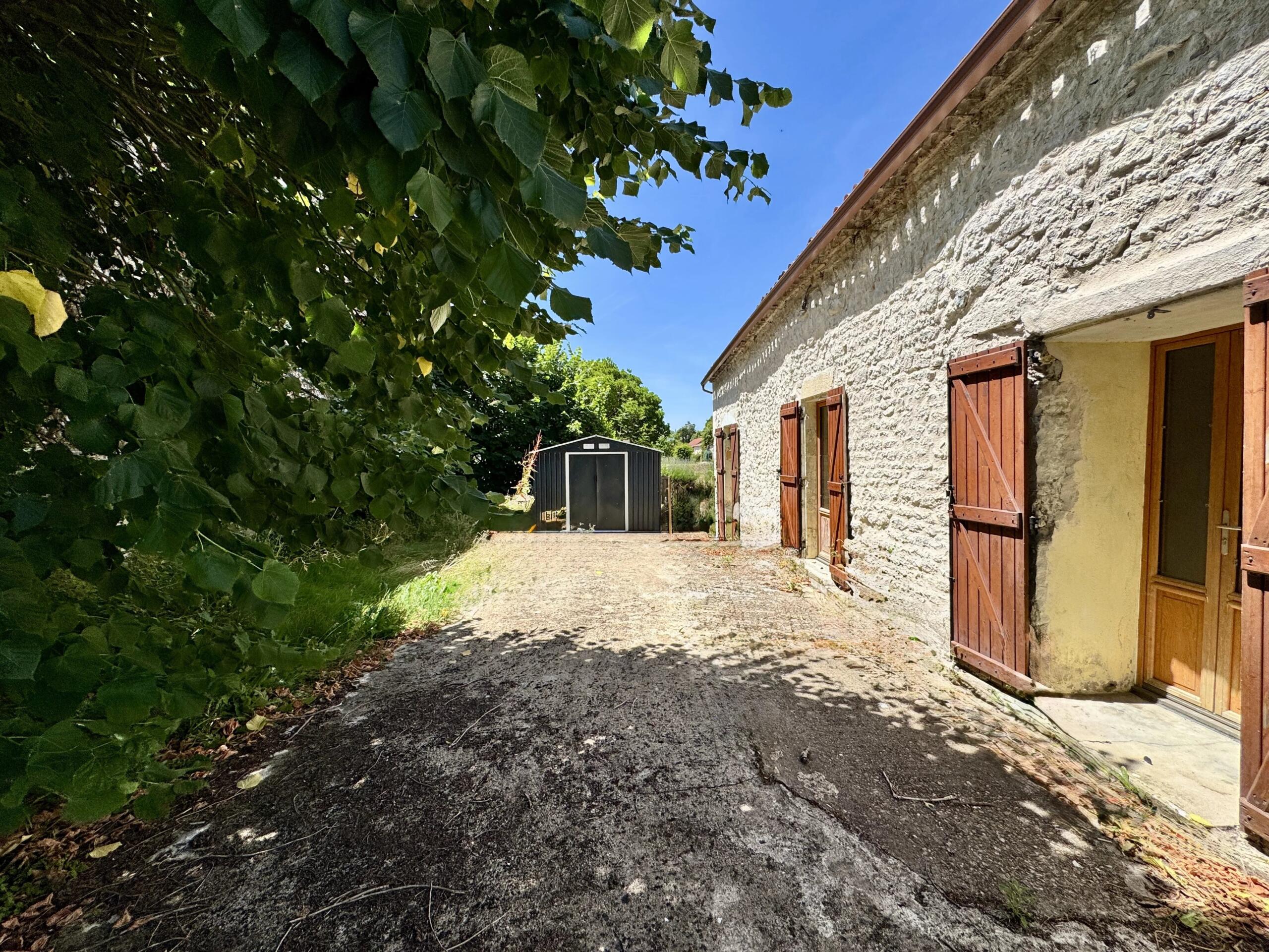 Charming village house, Aquitaine – France – BVI85094