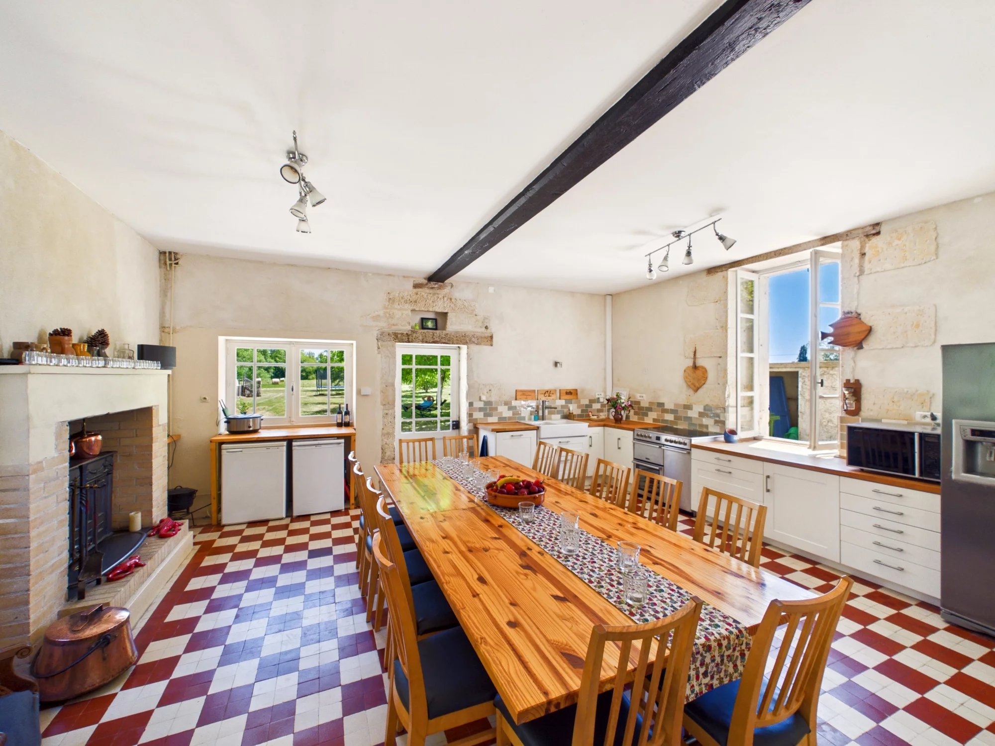 Exceptional Riverside Manor Estate with Guest Cottage, Outbuildings and Land, Poitou-Charentes – France – BVI85330