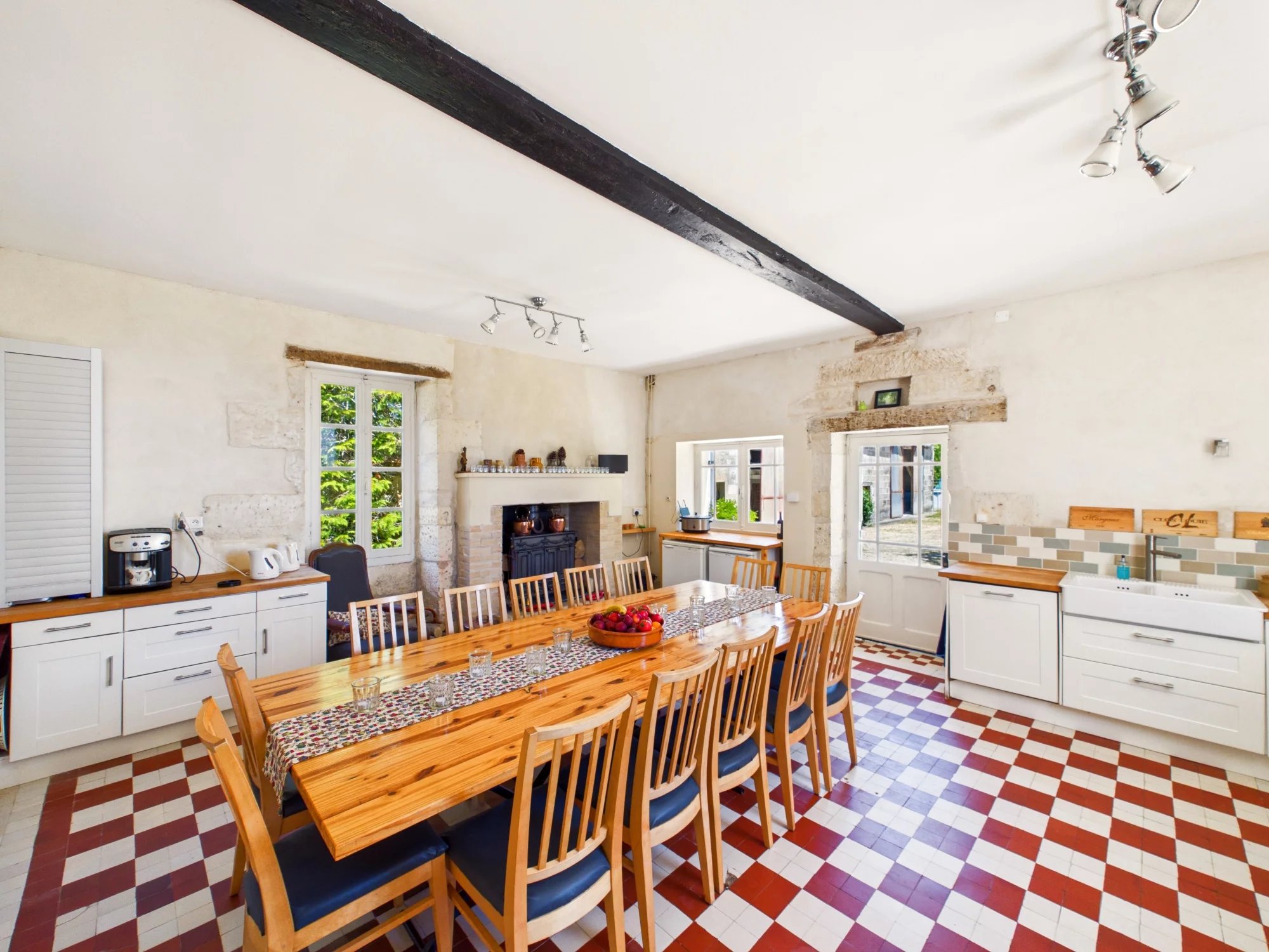 Exceptional Riverside Manor Estate with Guest Cottage, Outbuildings and Land, Poitou-Charentes – France – BVI85330