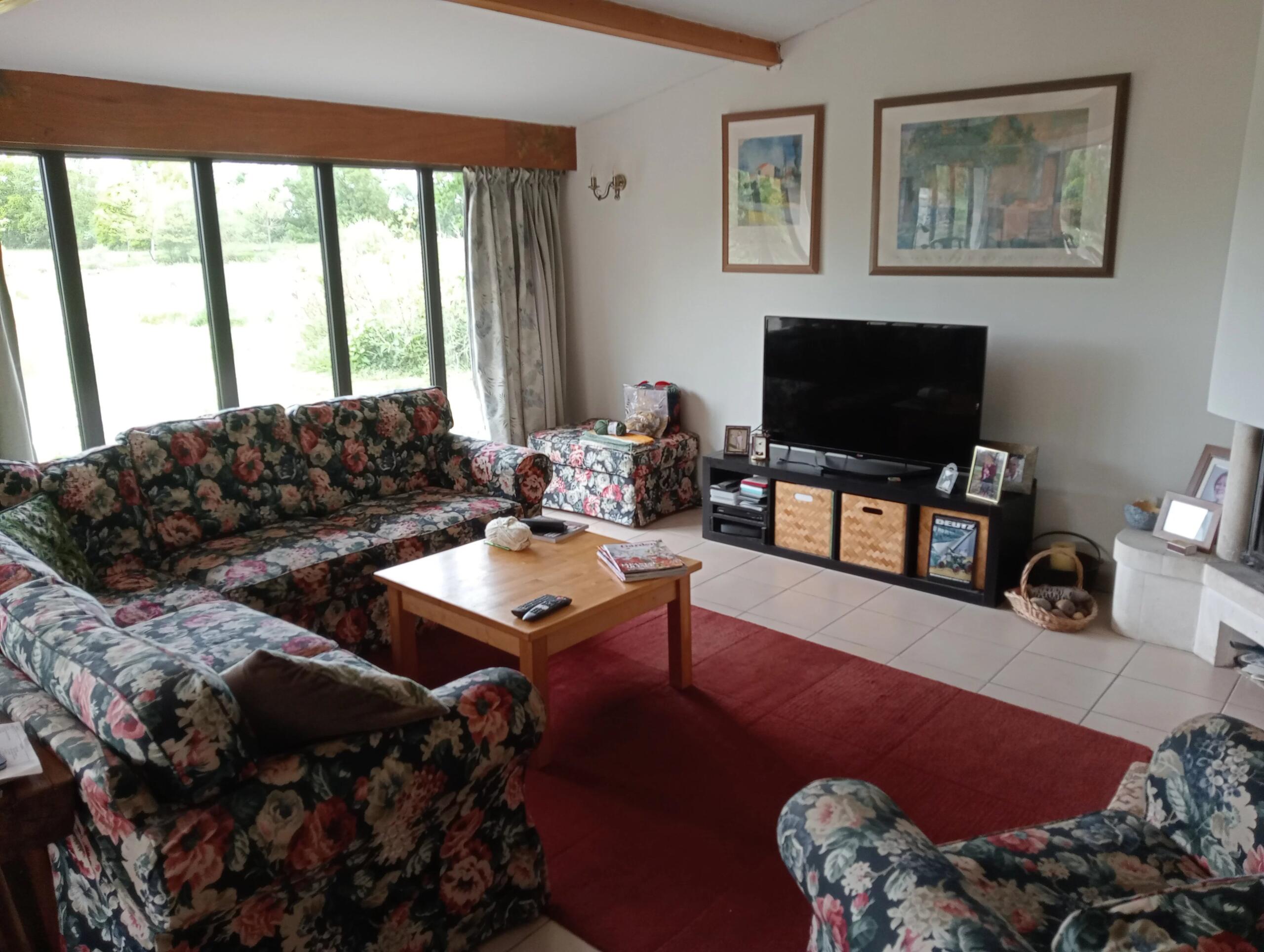 Superb complex in secluded location, Poitou-Charentes – France – BVI85581