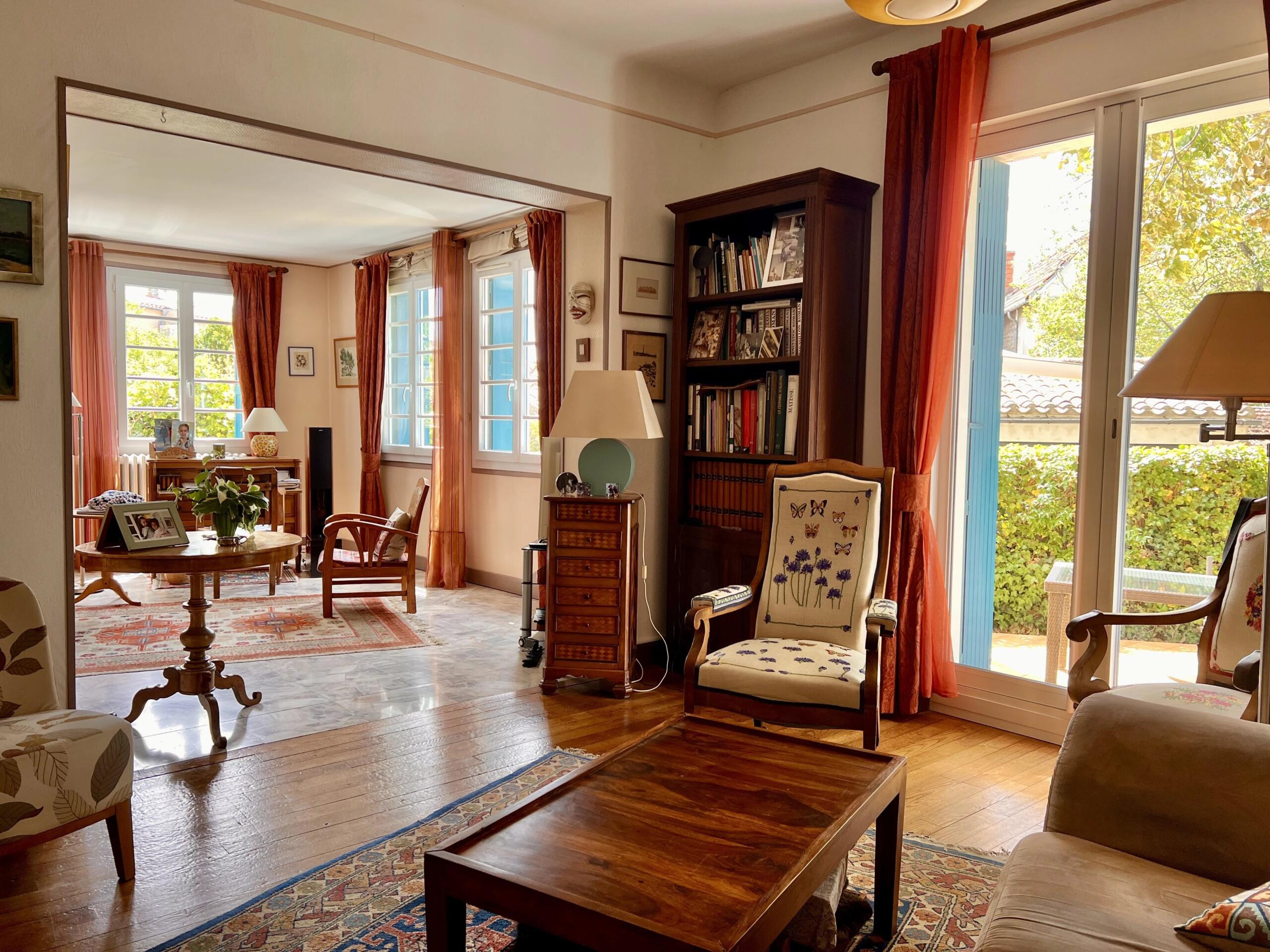 Elegant family home near the heart of Carcassonne, Languedoc-Roussillon – France – BVI86209