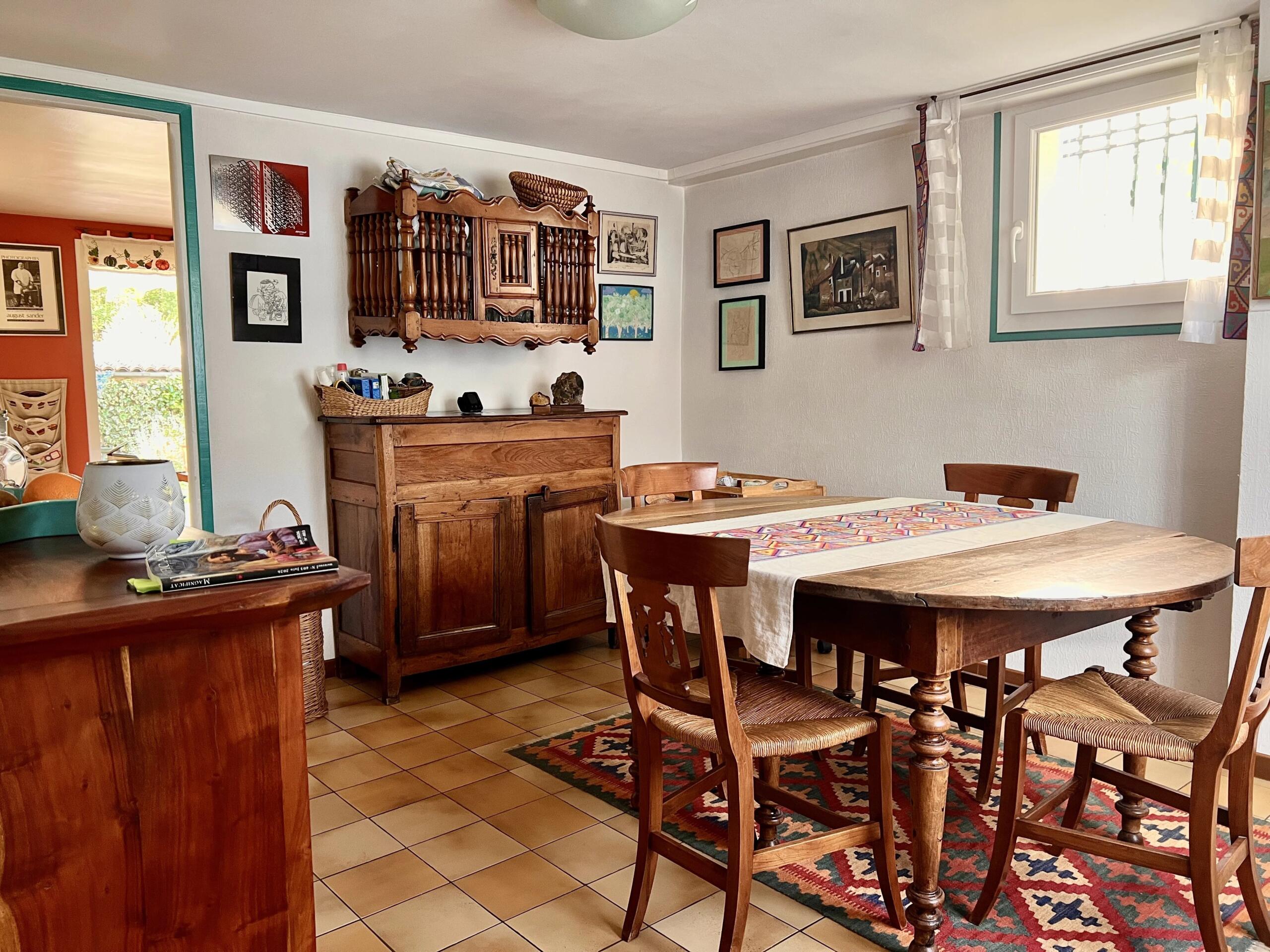 Elegant family home near the heart of Carcassonne, Languedoc-Roussillon – France – BVI86209