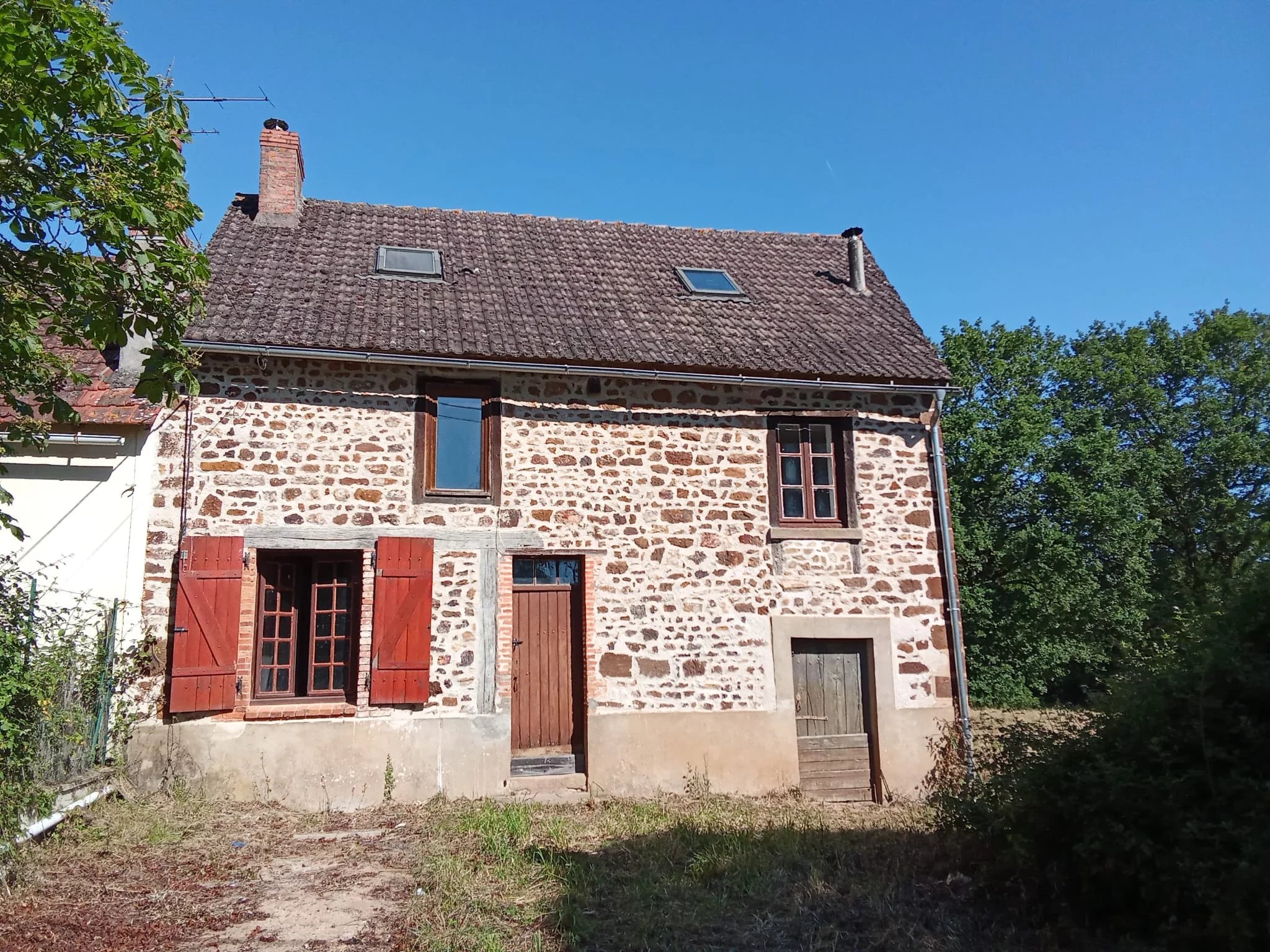 Hamlet house with garage and large garden, Centre – France – BVI85691