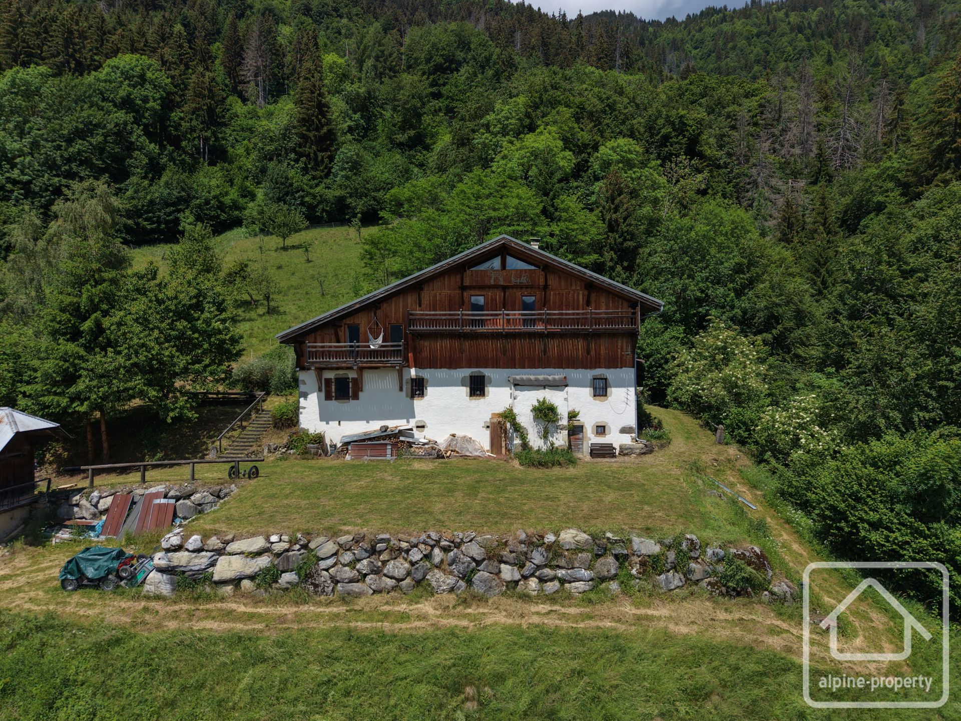 A Rare, Historic Farmstead With Large Grounds, And Breathtaking Views. – LAGRANGENEUVE
