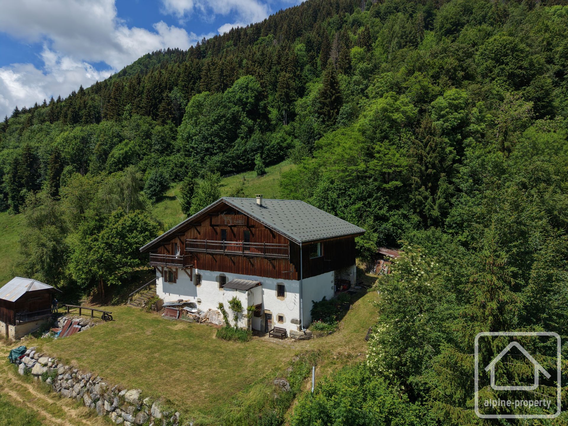 A Rare, Historic Farmstead With Large Grounds, And Breathtaking Views. – LAGRANGENEUVE