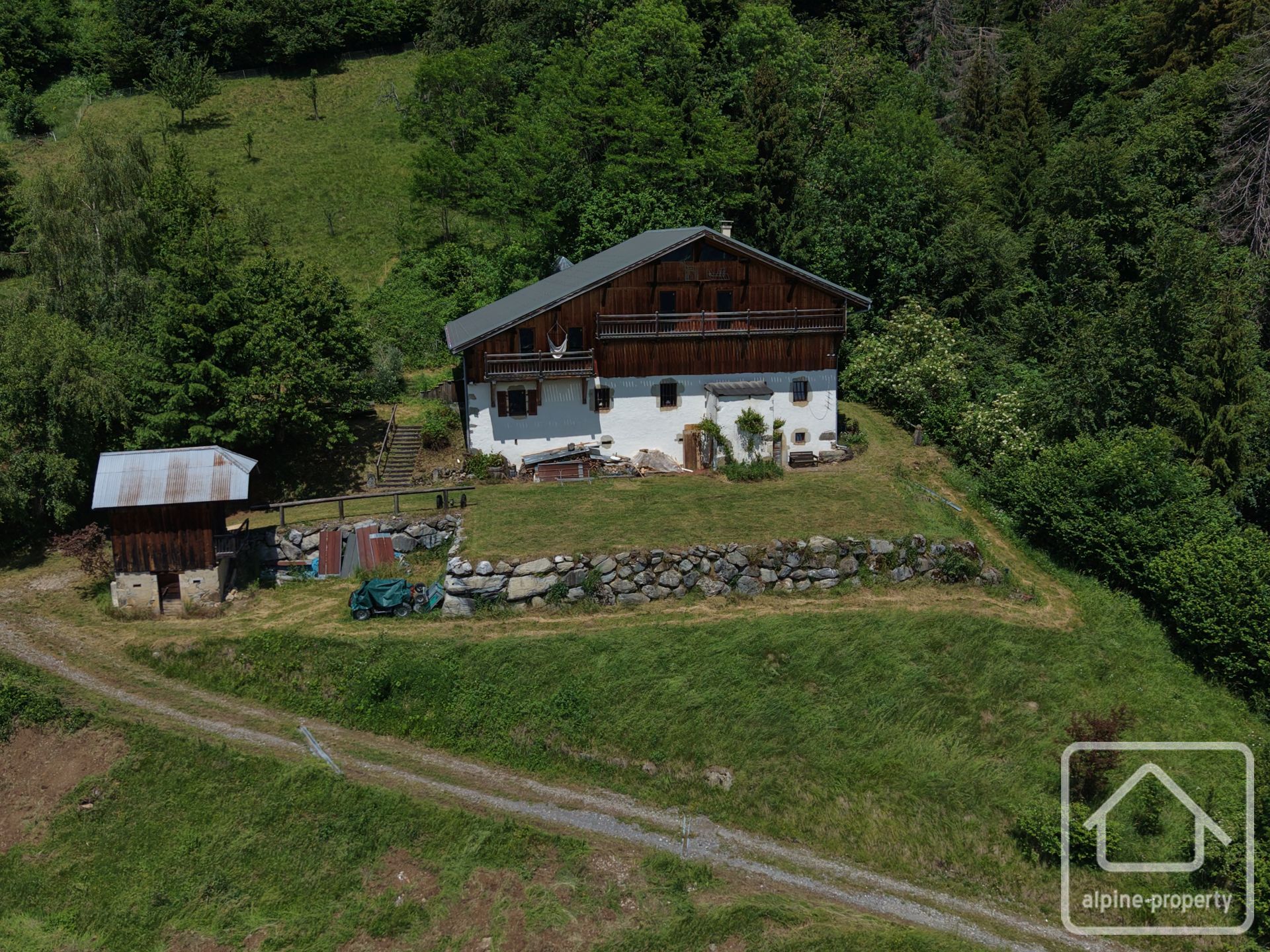 A Rare, Historic Farmstead With Large Grounds, And Breathtaking Views. – LAGRANGENEUVE