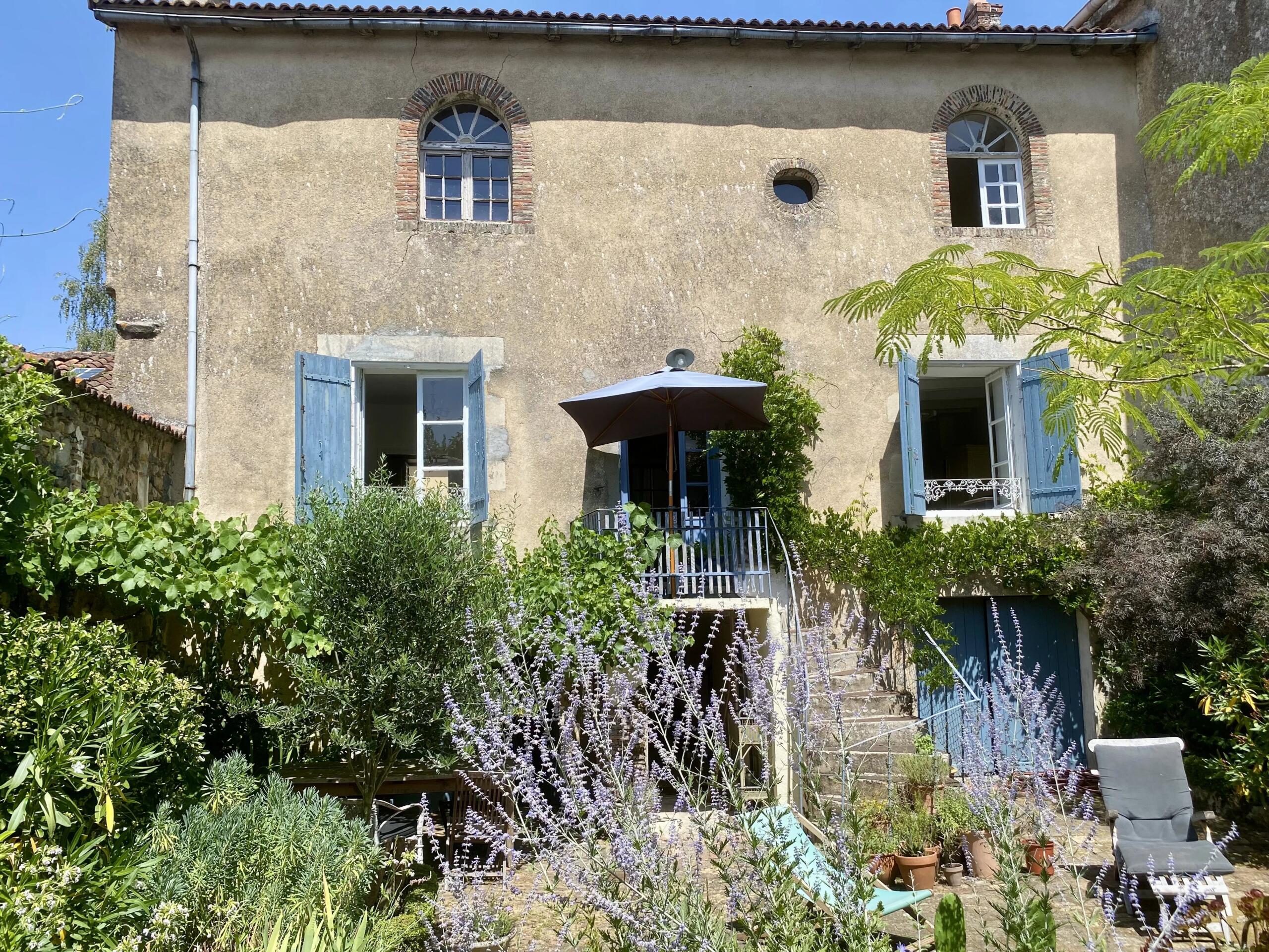 Charming French Townhouse in the Riverside Village of L’Isle -Jourdain, Poitou-Charentes – France – BVI77507