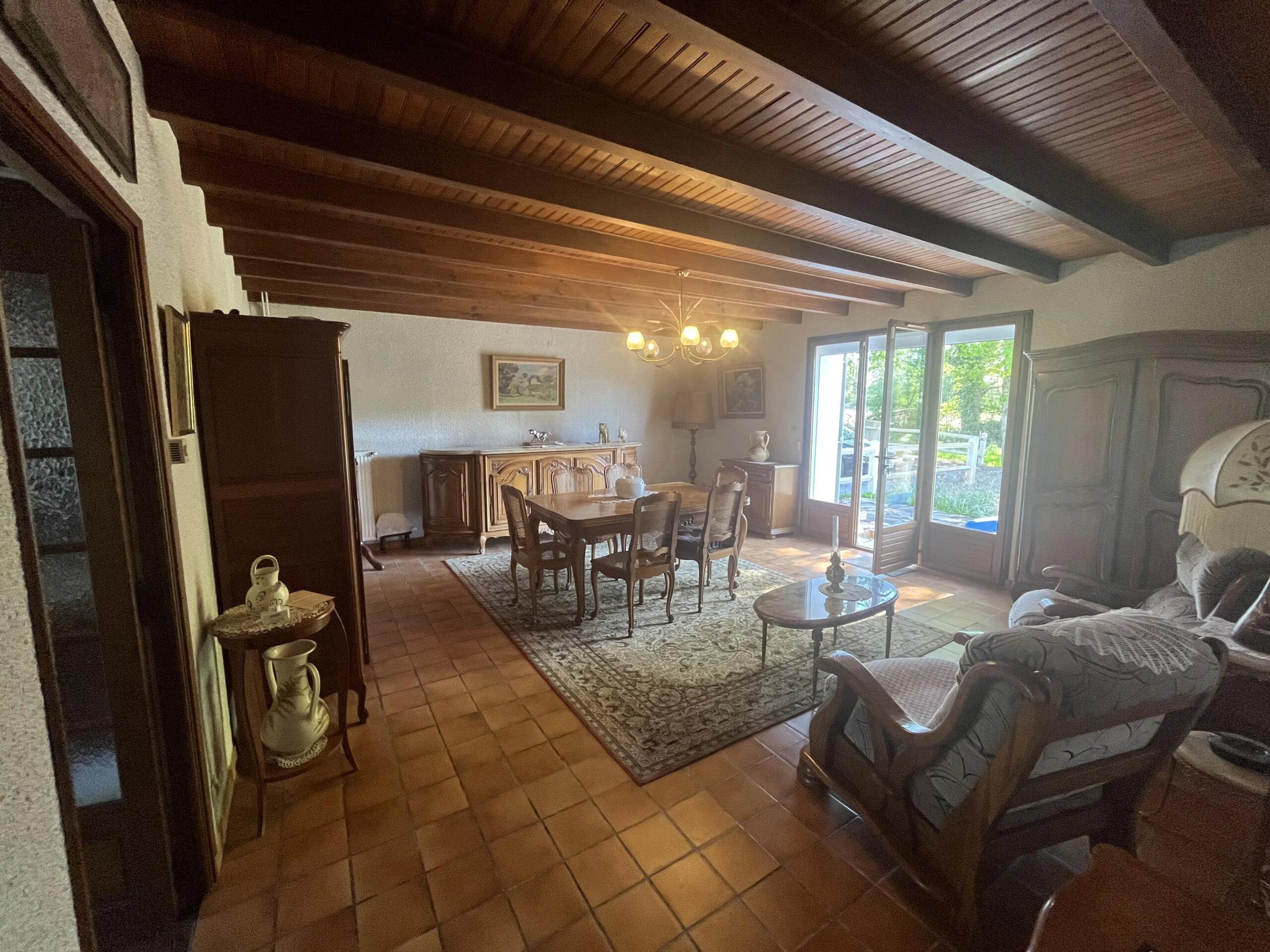 Spacious family home with 8 hectares and stabling, Limousin – France – BVI84559