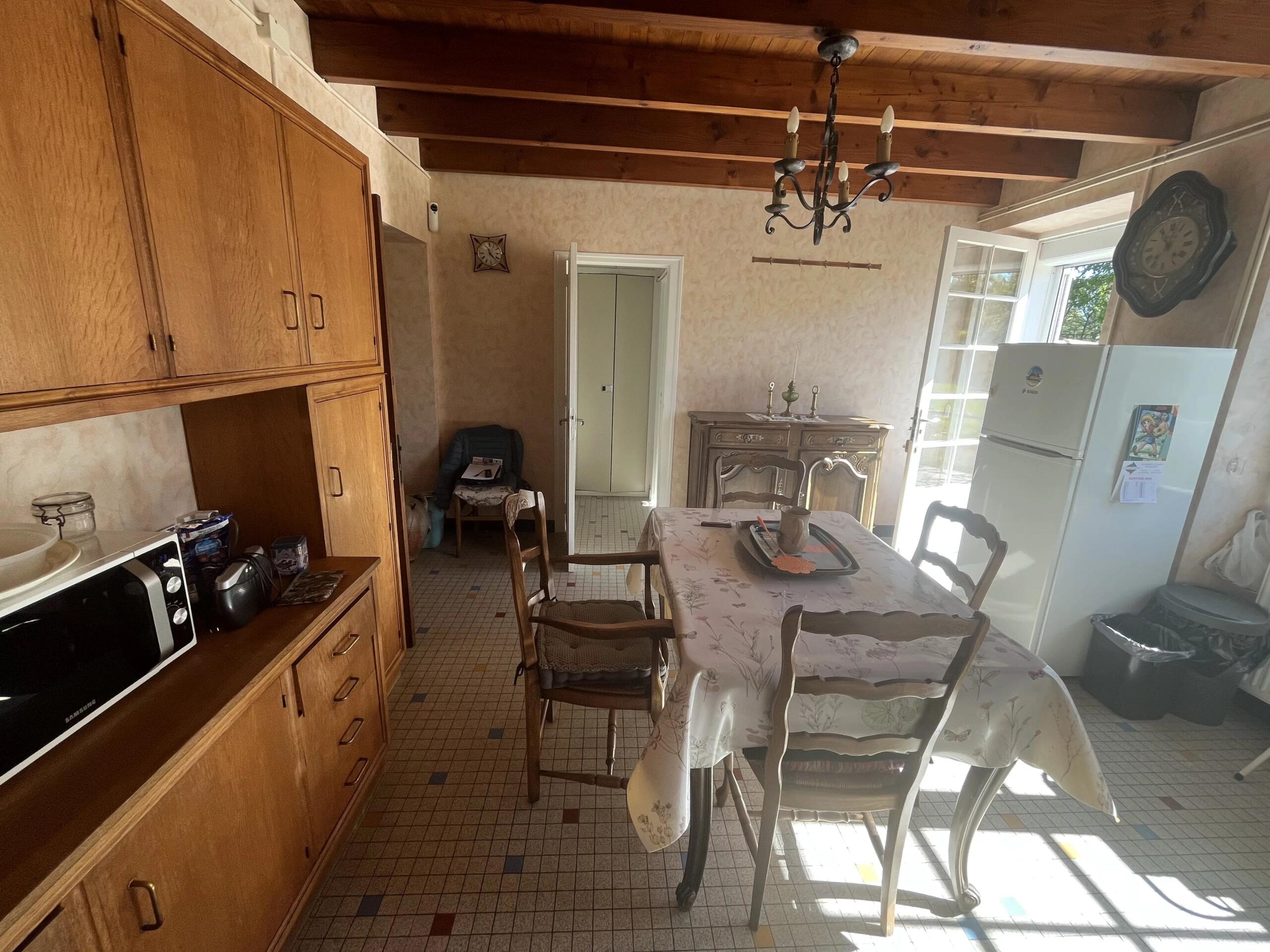 Spacious family home with 8 hectares and stabling, Limousin – France – BVI84559