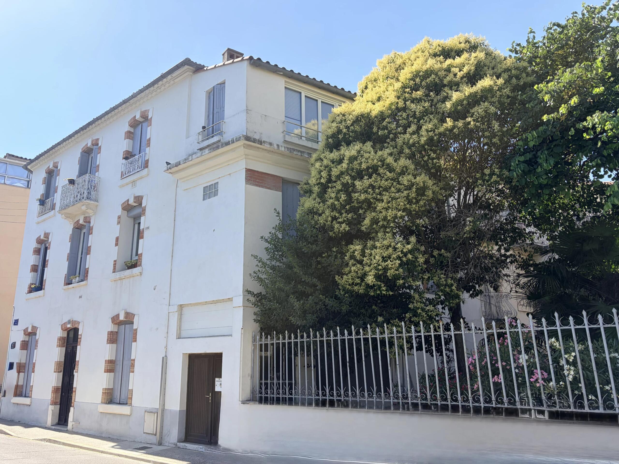 Elegant Bourgeois Residence in the Heart of Carcassonne, Languedoc-Roussillon – France – BVI86329