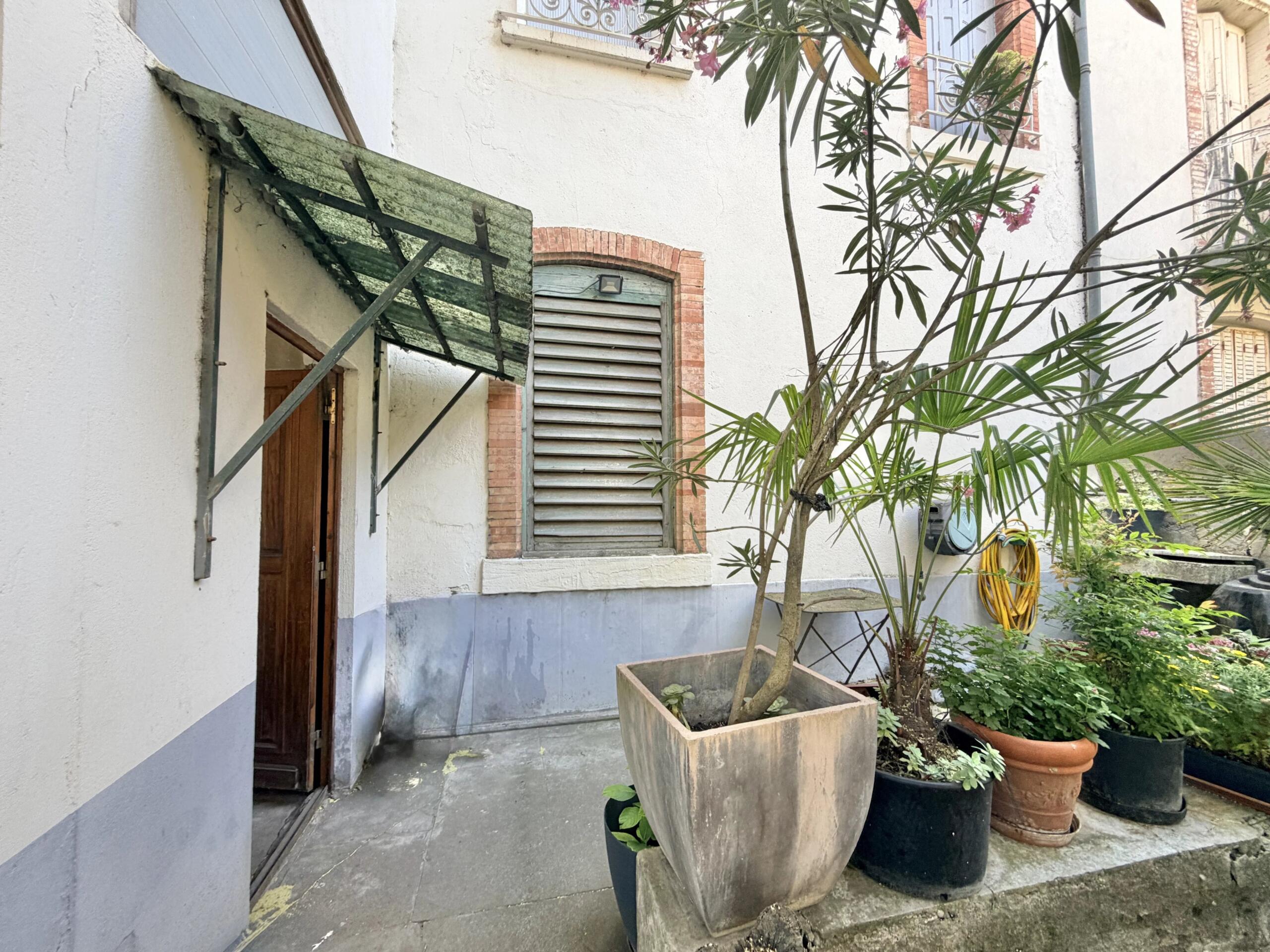Elegant Bourgeois Residence in the Heart of Carcassonne, Languedoc-Roussillon – France – BVI86329