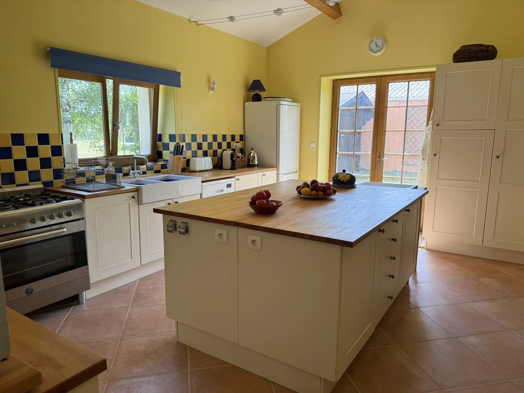 Charming 5 bed stone Charentaise House, Poitou-Charentes – France – BVI86061