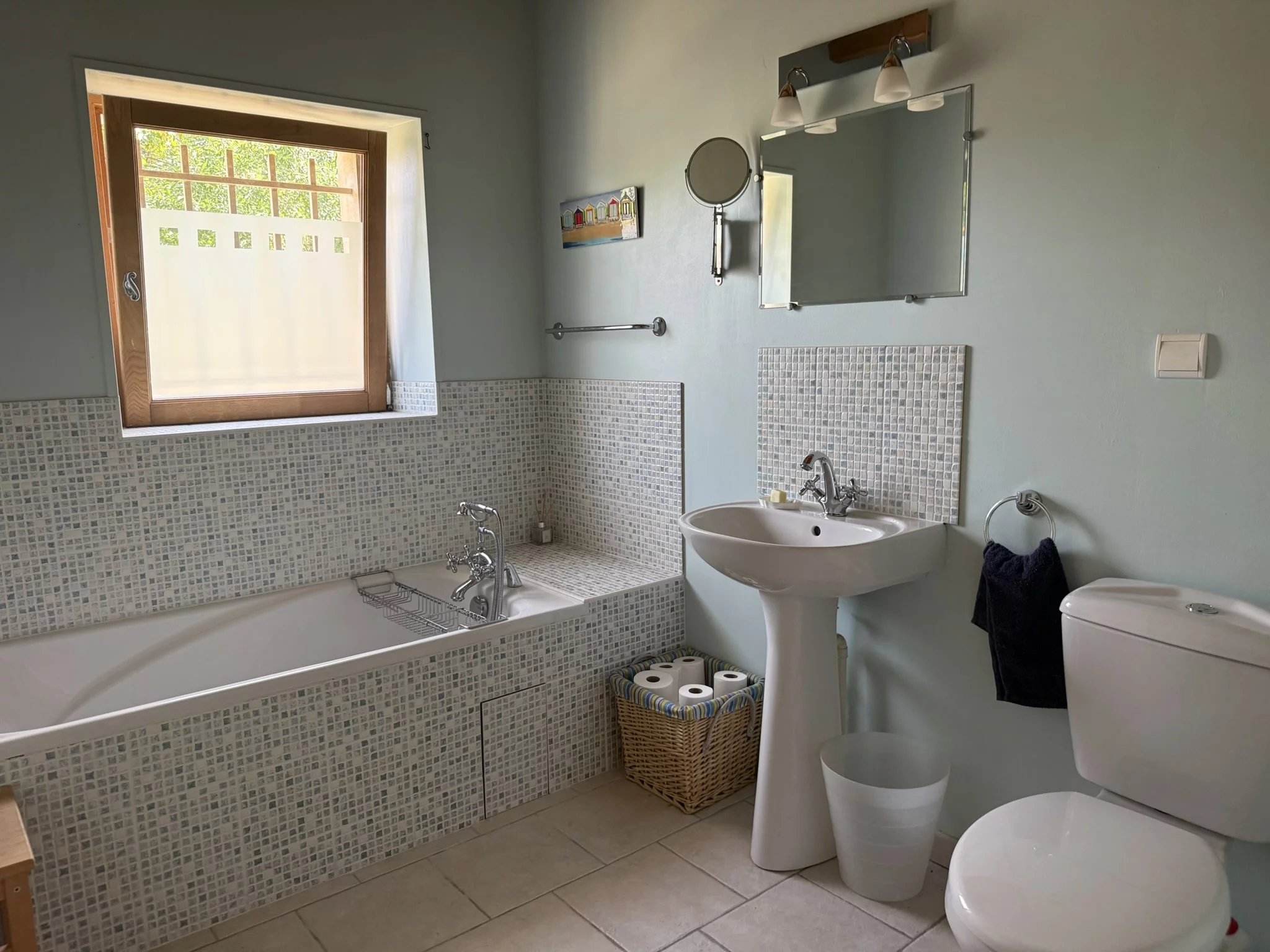 Charming 5 bed stone Charentaise House, Poitou-Charentes – France – BVI86061