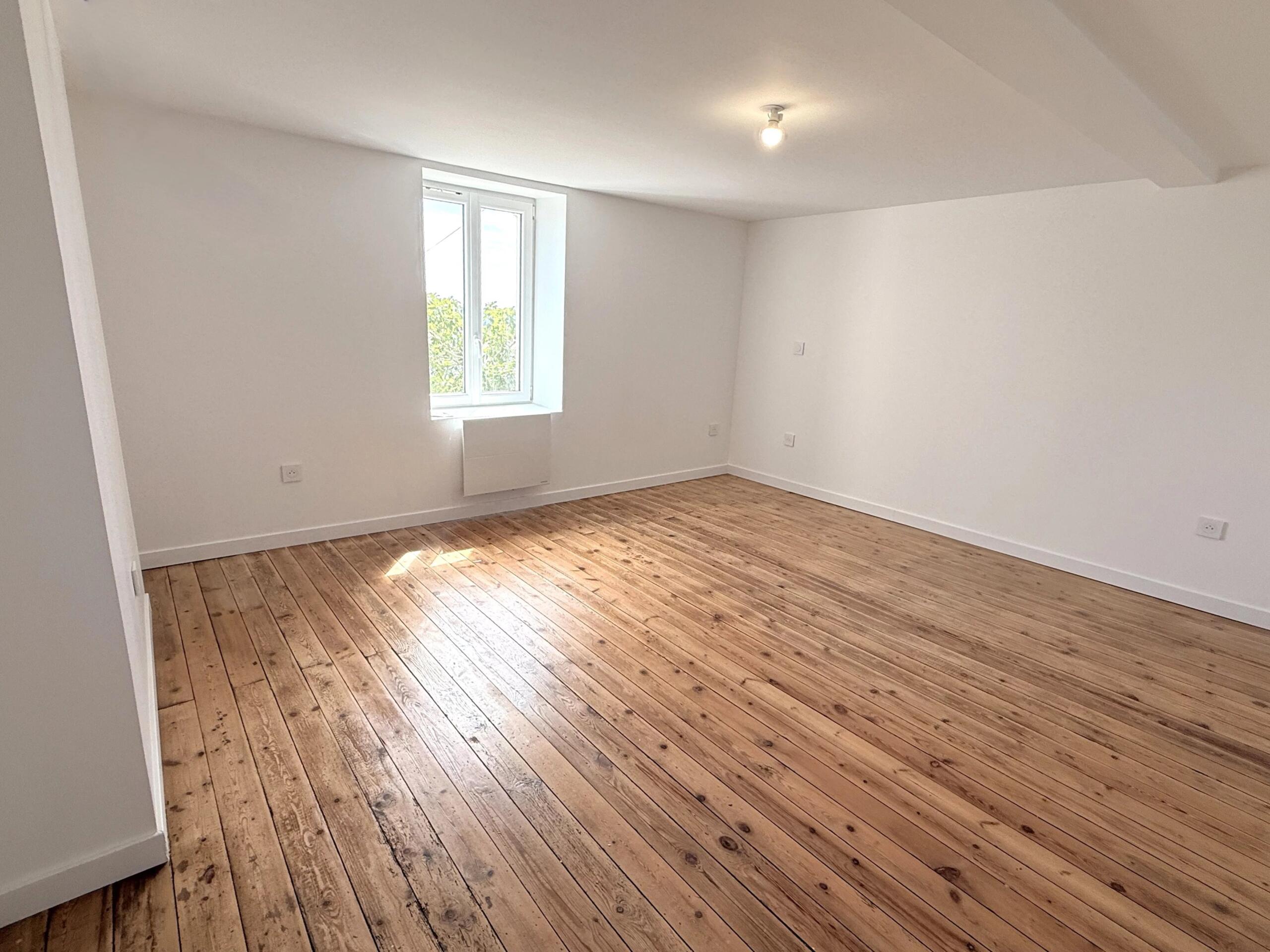 Renovated Three Bedroom Exideuil-sur-Vienne, Aquitaine – France – BVI86197