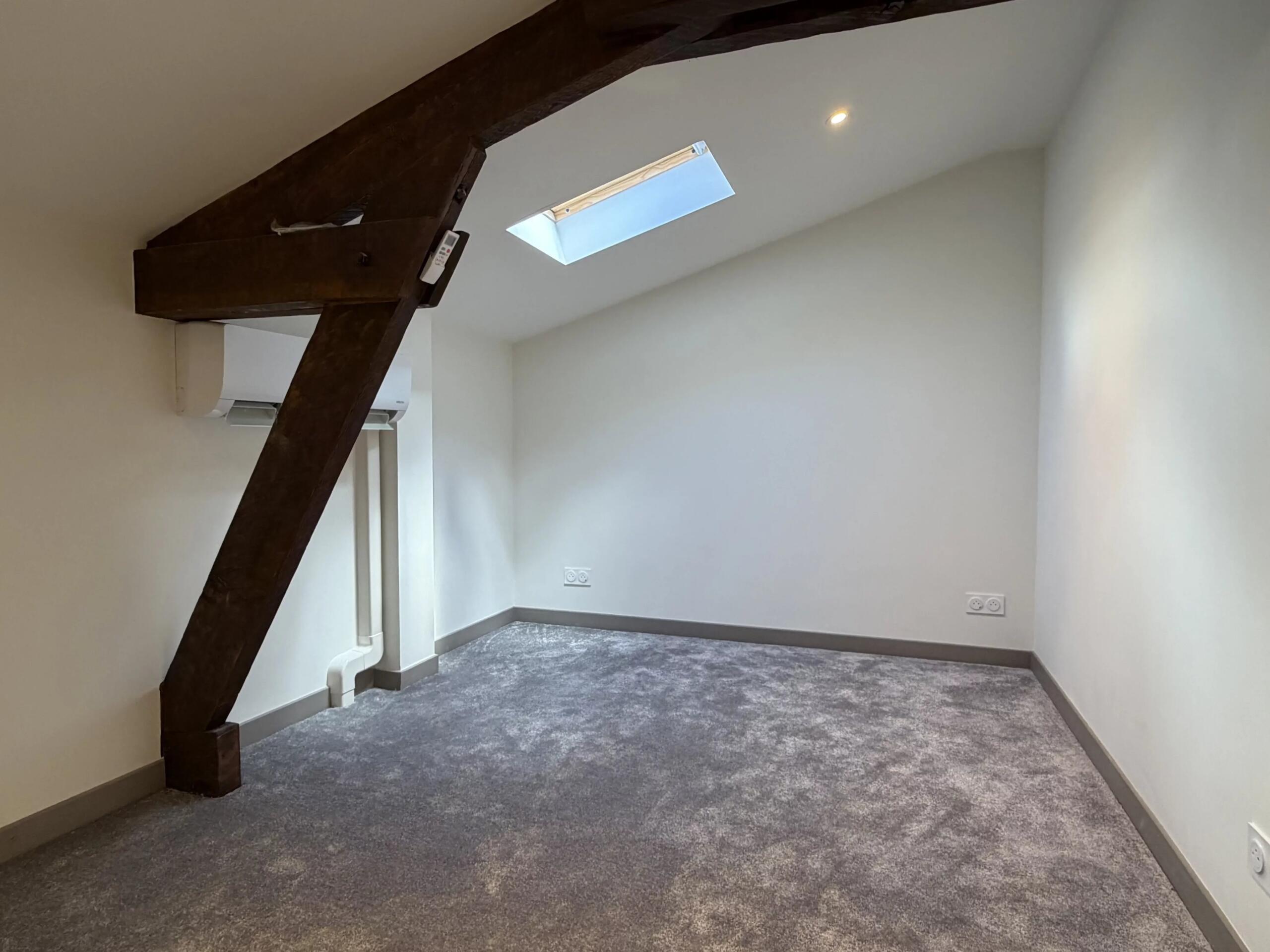 Beautifully Renovated Home within Walking Distance of Monpazier with Pool Permission, Aquitaine – France – BVI83427