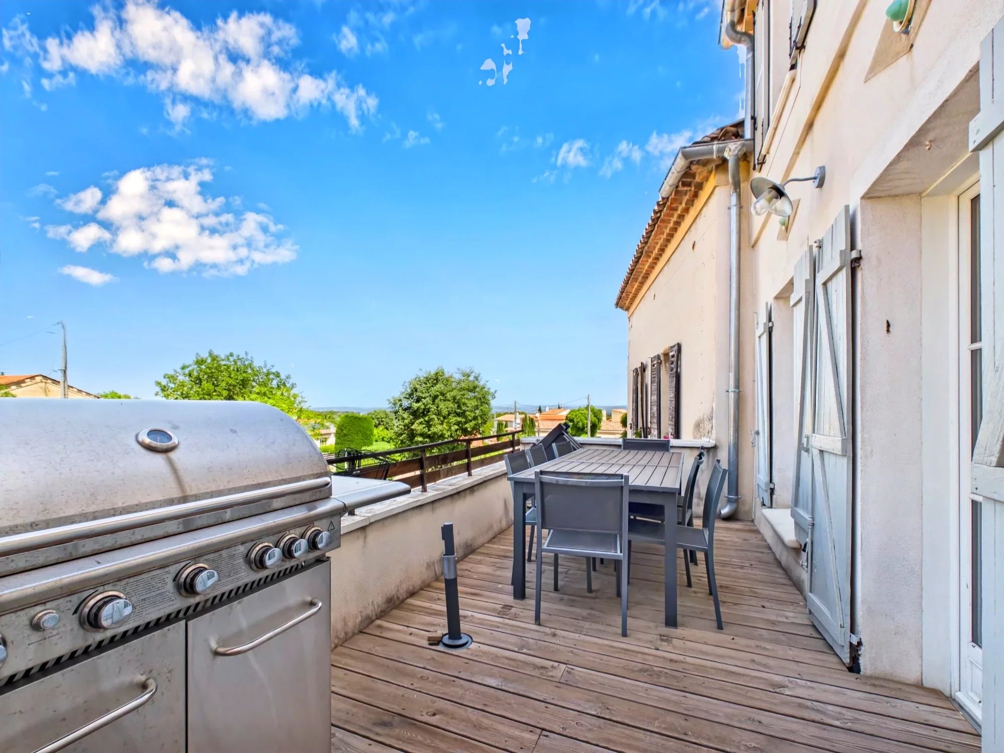 Renovated townhouse with terrace, garage and independent studio, Provence-Alpes-Côte d’Azur – France – BVI86082