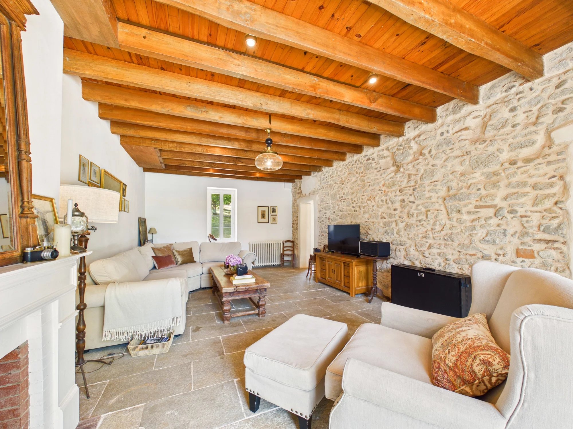 Beautifully Renovated Energy-Efficient Country Home Near Lavaur, Midi-Pyrénées – France – BVI85953