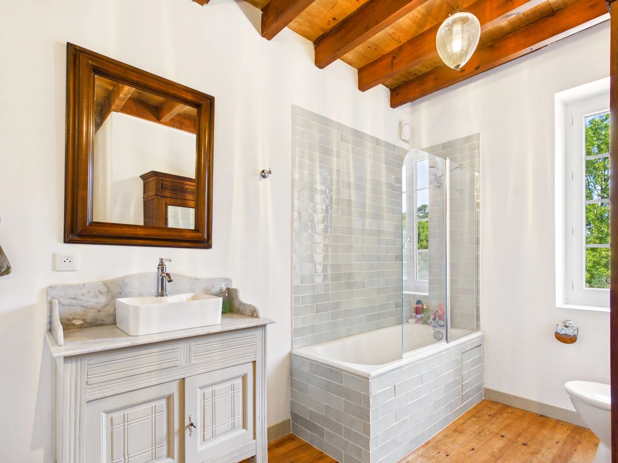 Beautifully Renovated Energy-Efficient Country Home Near Lavaur, Midi-Pyrénées – France – BVI85953