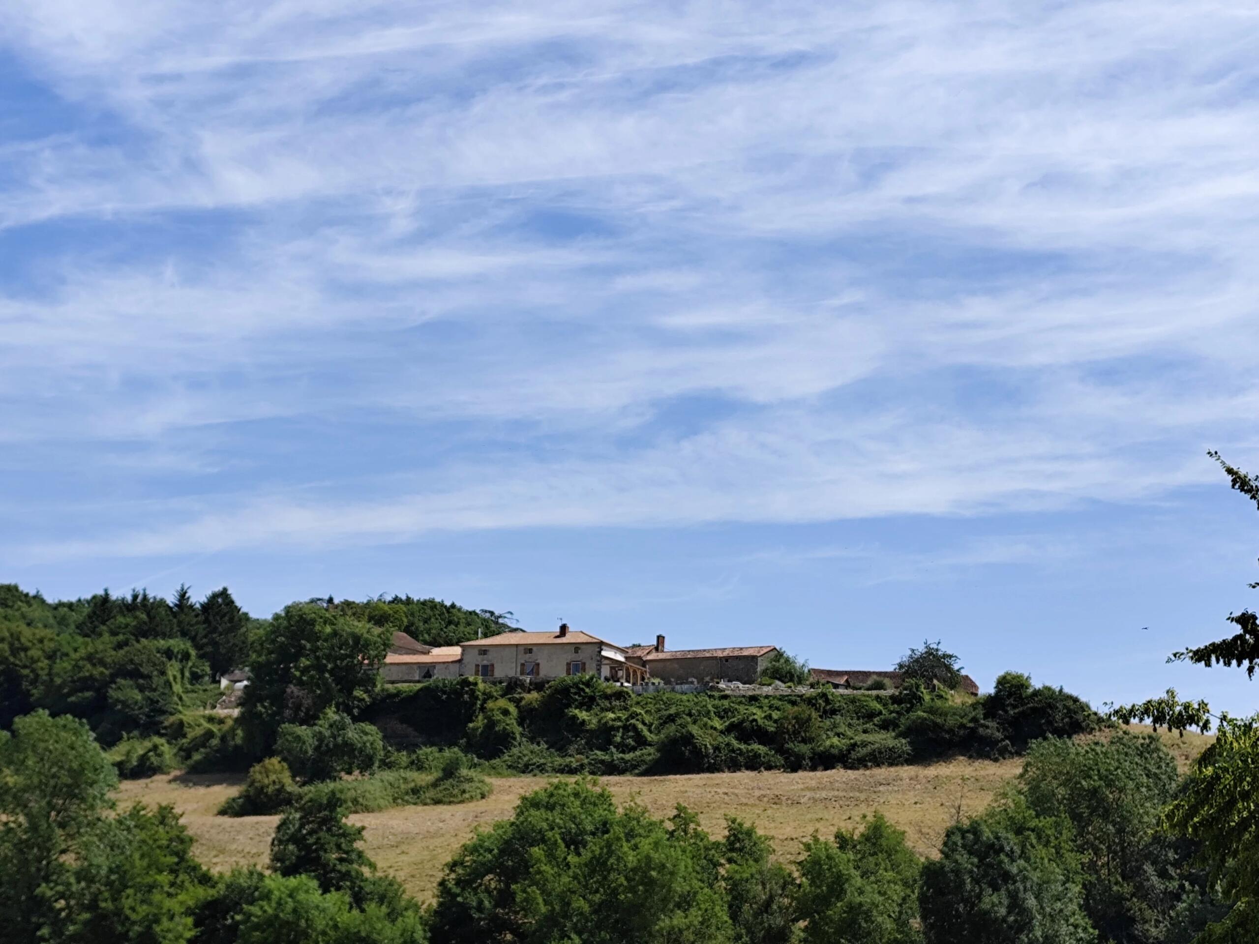 Stunning home with pool, spa and sweeping rural views, Poitou-Charentes – France – BVI86185