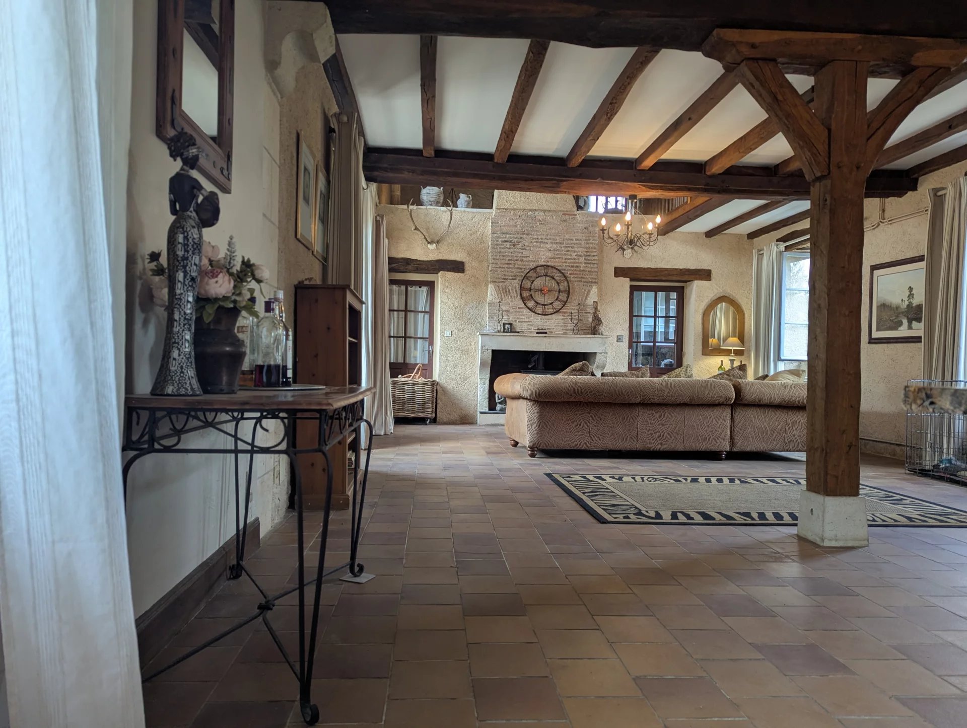 Stunning 4 bedroom manor house with pool and guest suite, Pays de la Loire – France – BVI80982