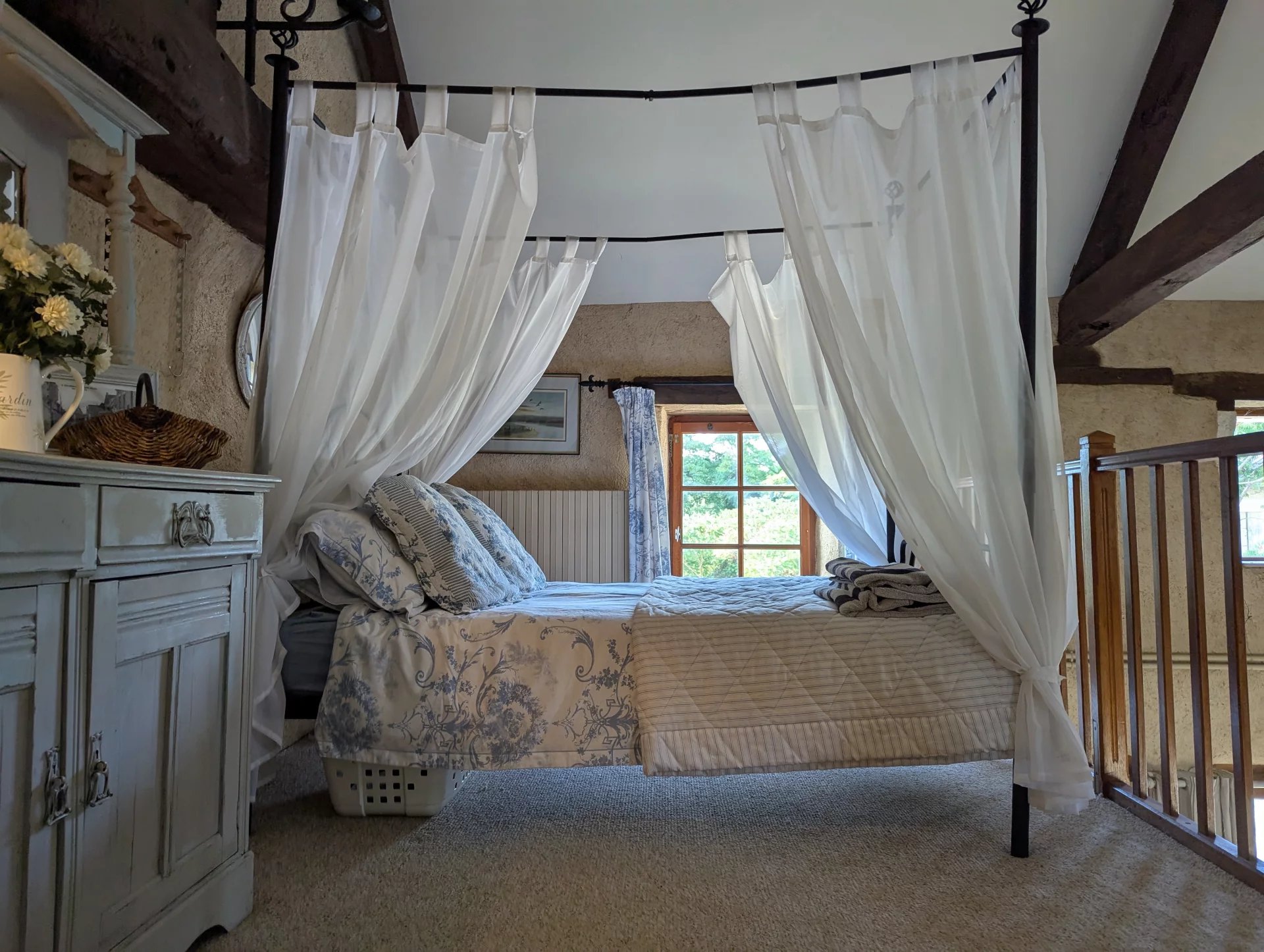 Stunning 4 bedroom manor house with pool and guest suite, Pays de la Loire – France – BVI80982