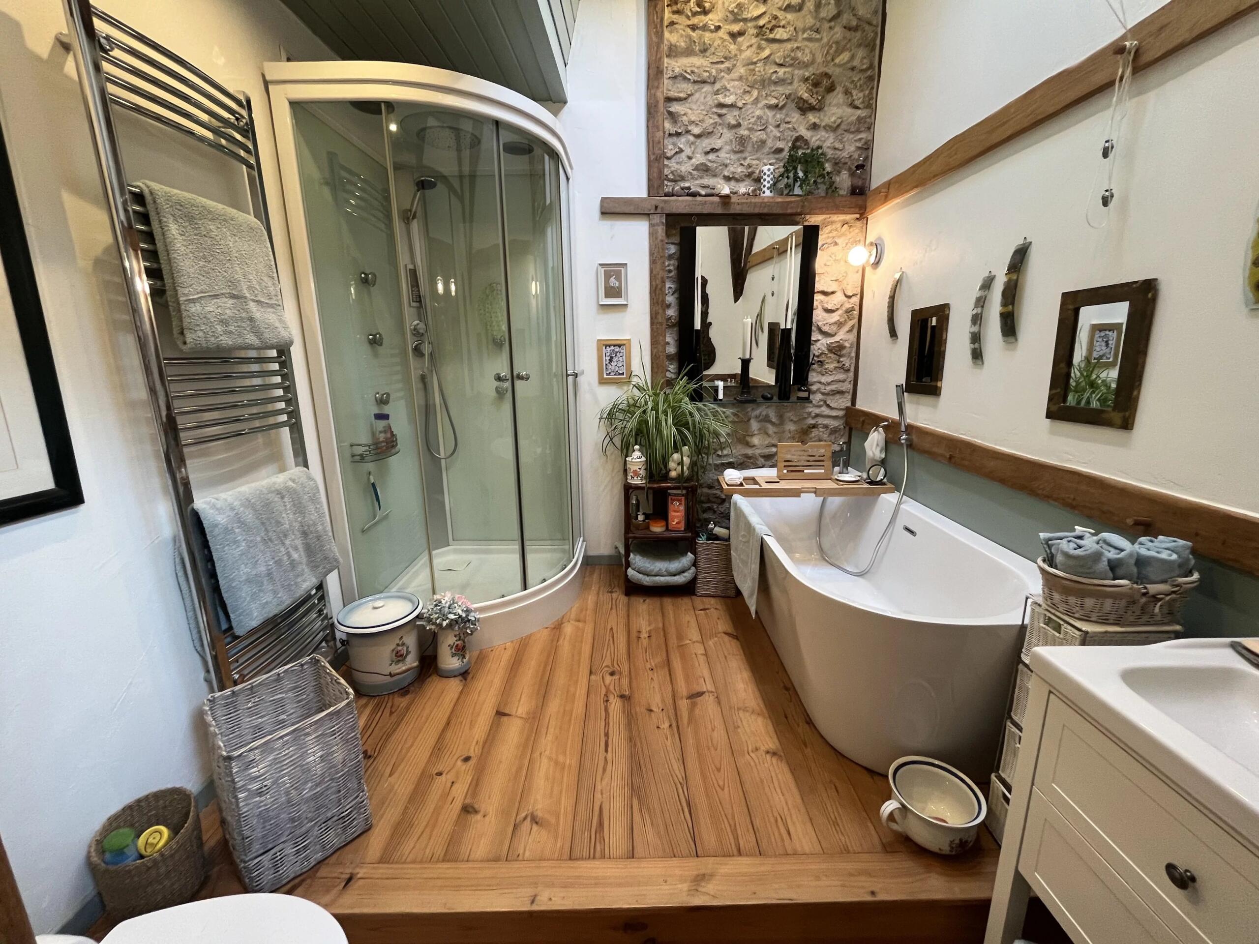 Gorgeous countryside dwelling with attached garden and barn, Poitou-Charentes – France – BVI86200