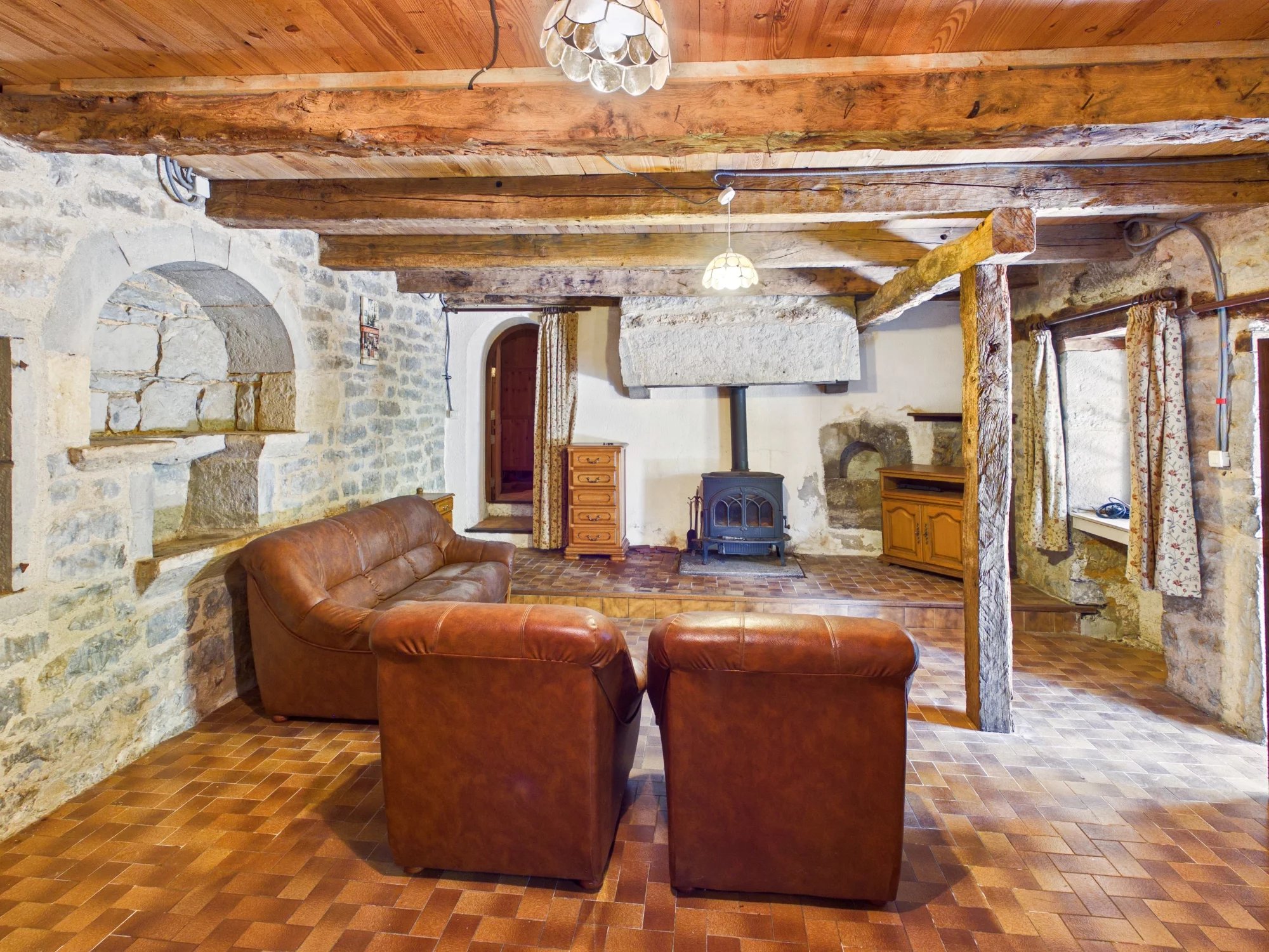 Sector Tarn-Et-Garonne, Charming 2-Bedroom Stone House in Puylagarde, Midi-Pyrénées – France – BVI85745