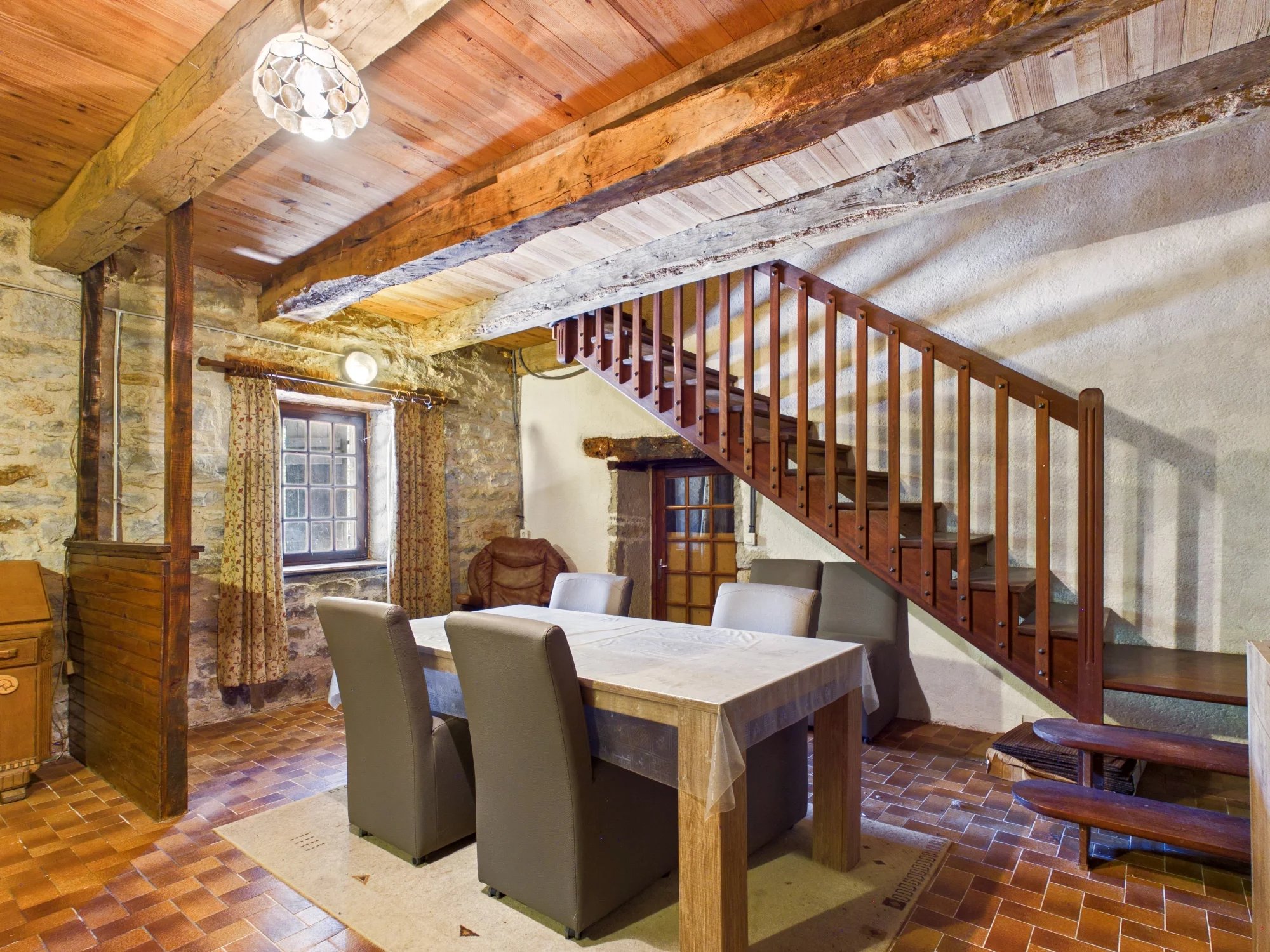 Sector Tarn-Et-Garonne, Charming 2-Bedroom Stone House in Puylagarde, Midi-Pyrénées – France – BVI85745