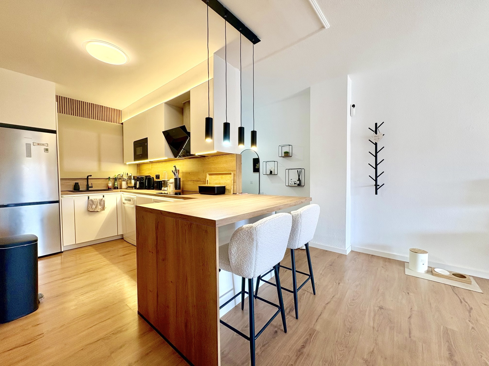 2 bedroom Apartment in Marbella, Malaga, Spain – 428-05384P