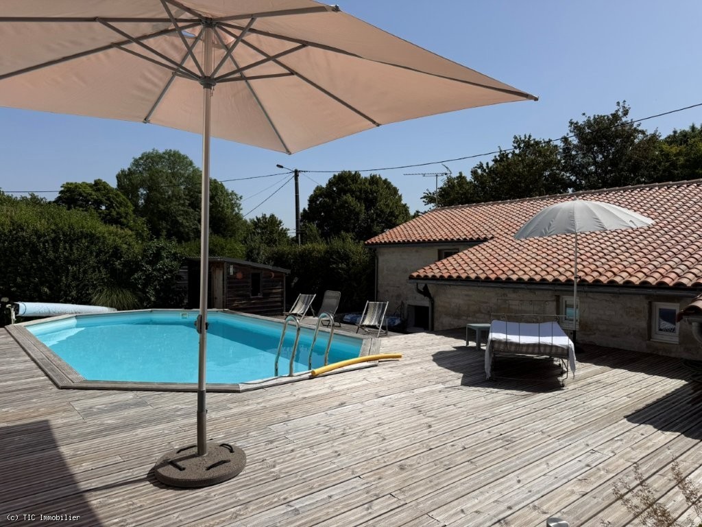 5 bedroom House in Villefagnan, France – r7524