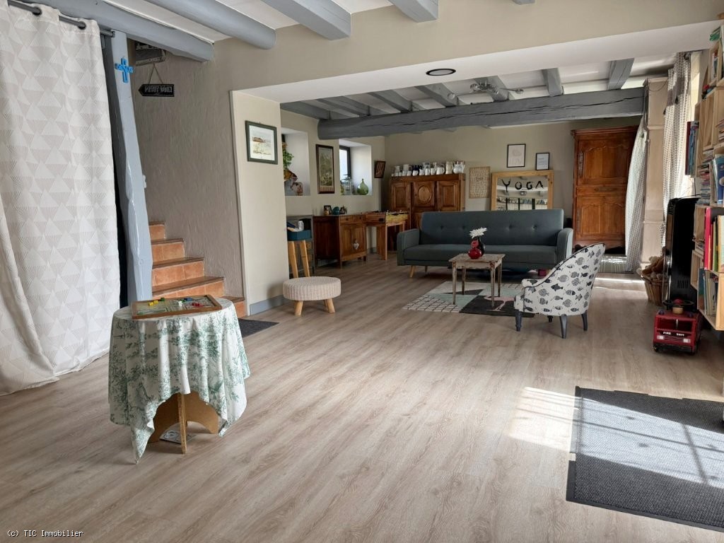 5 bedroom House in Villefagnan, France – r7524