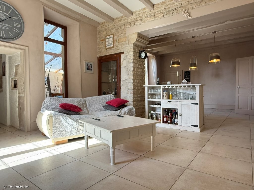 4 bedroom House in Verteuil-Sur-Charente, France – r7523