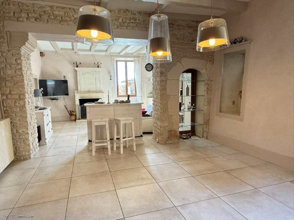4 bedroom House in Verteuil-Sur-Charente, France – r7523